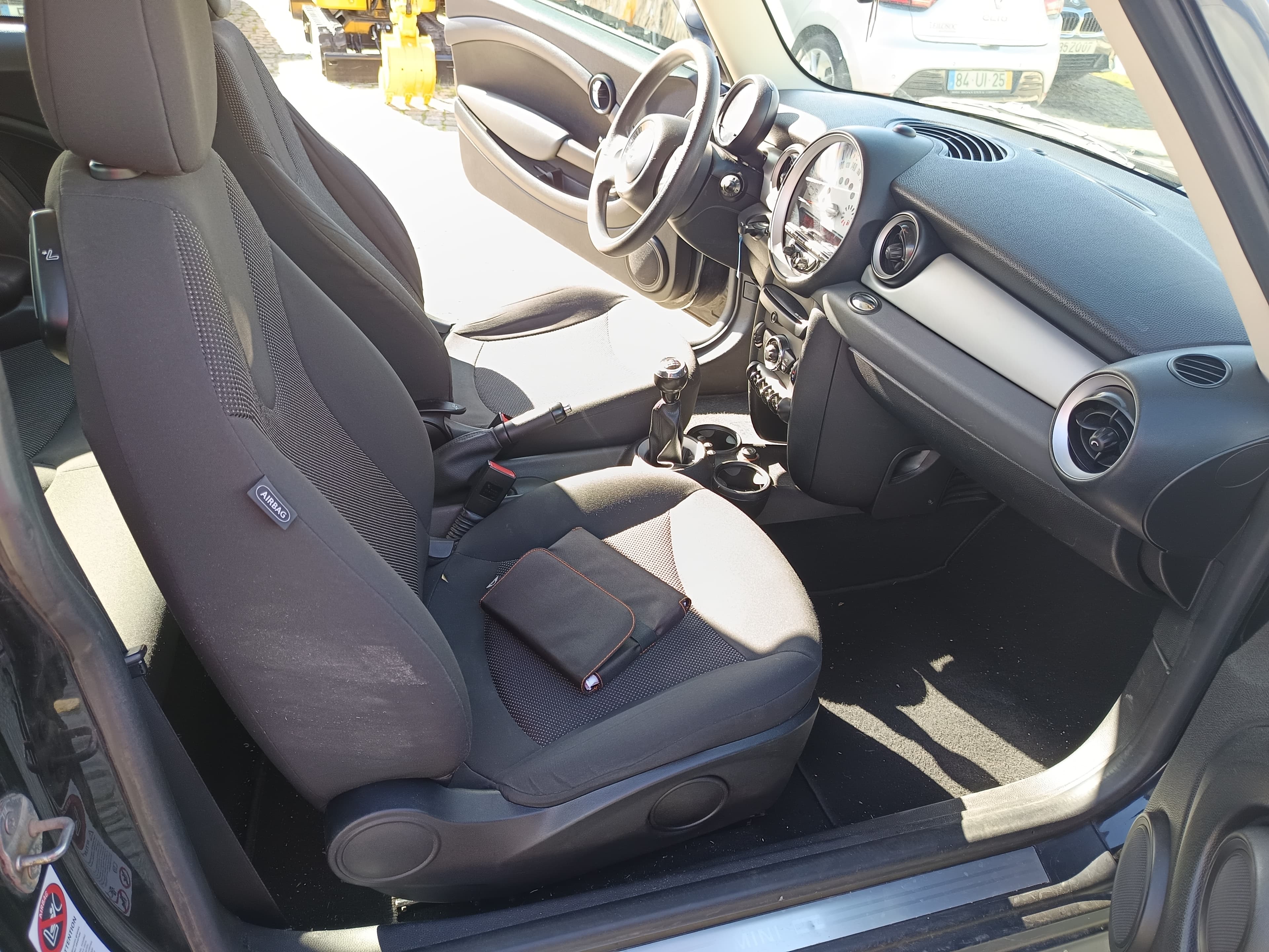 Mini Cooper One D · Ano 2012 — imagem 33