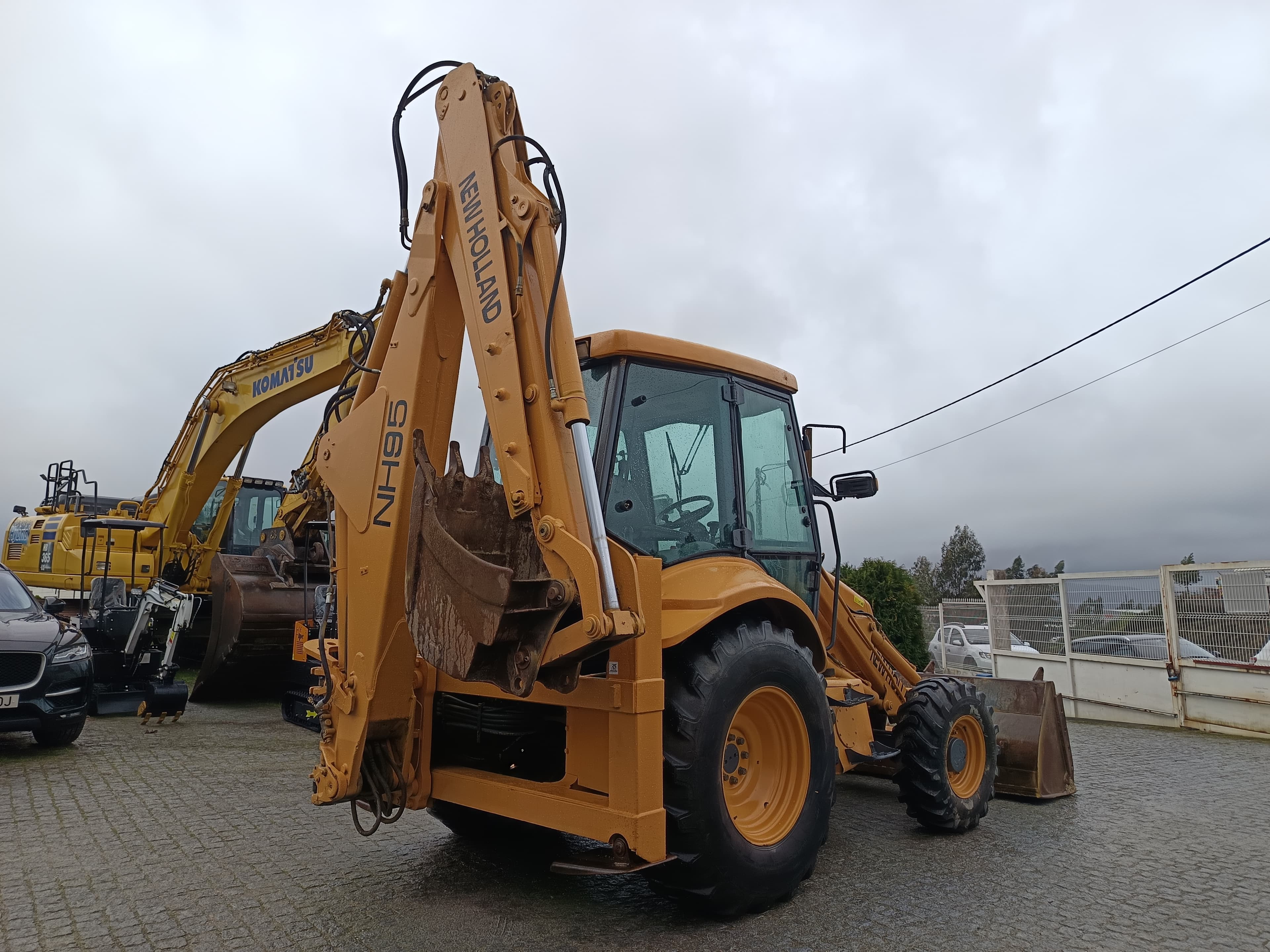 Retroescavadora New Holland NH 95 · Ano 1998 — imagen 4