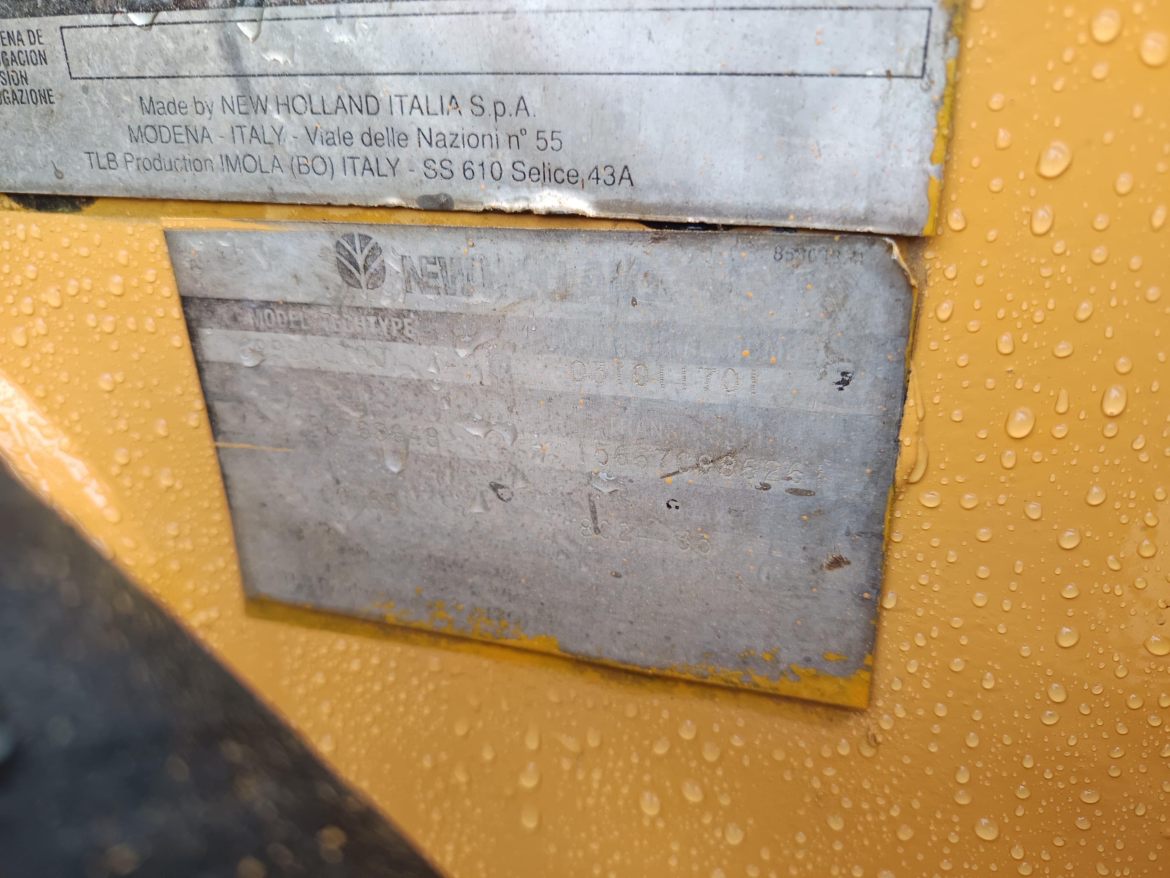 Retroescavadora New Holland NH 95 · Ano 1998 — imagen 20