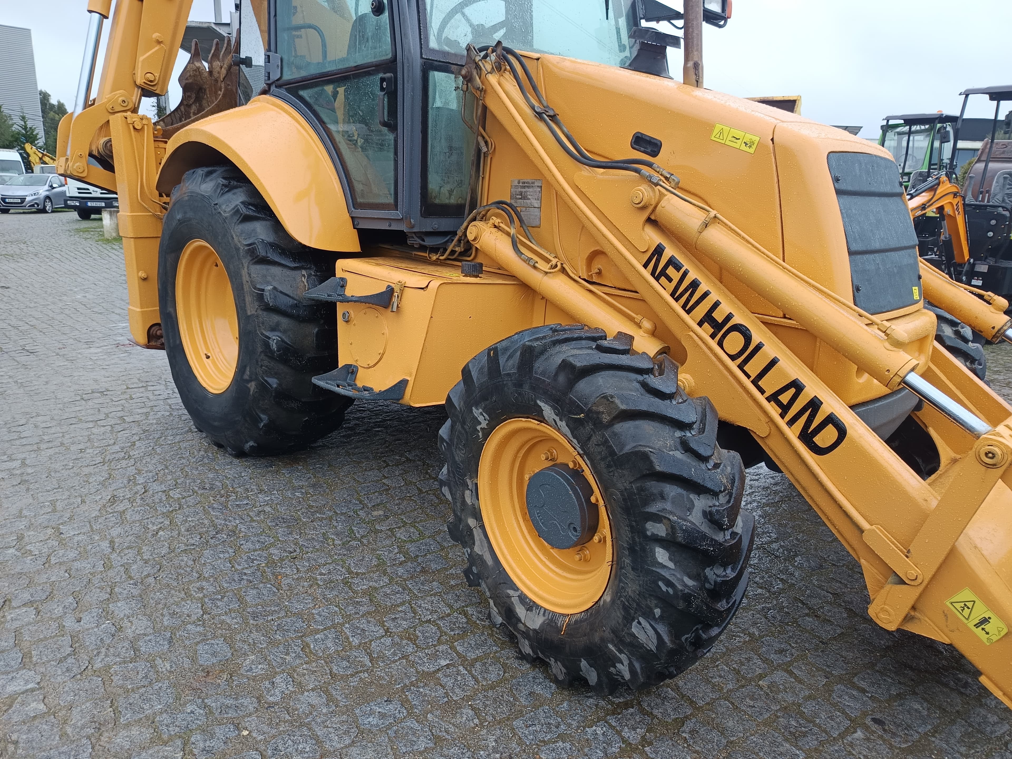 Retroescavadora New Holland NH 95 · Ano 1998 — imagen 7