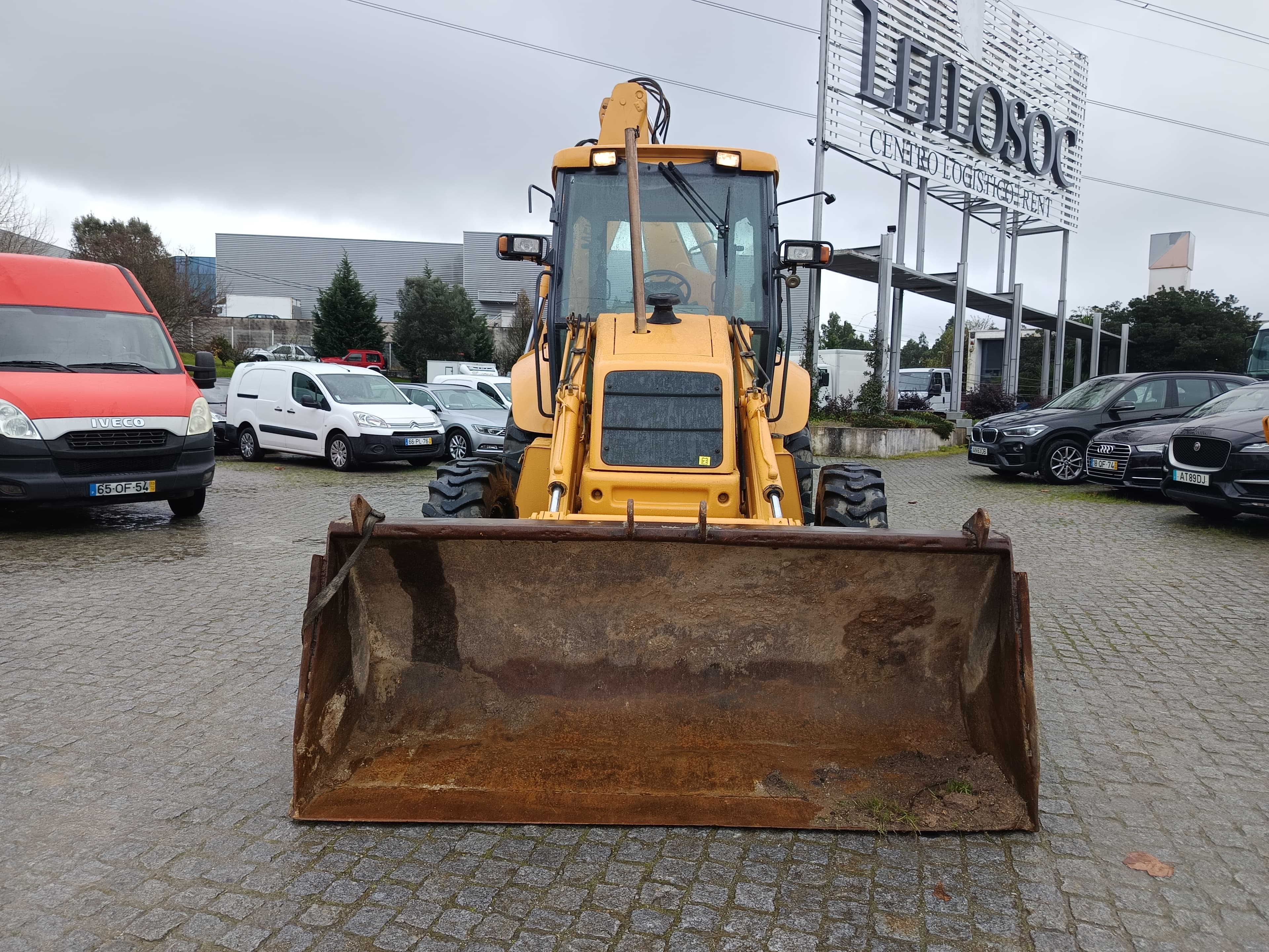 Retroescavadora New Holland NH 95 · Ano 1998 — imagen 2