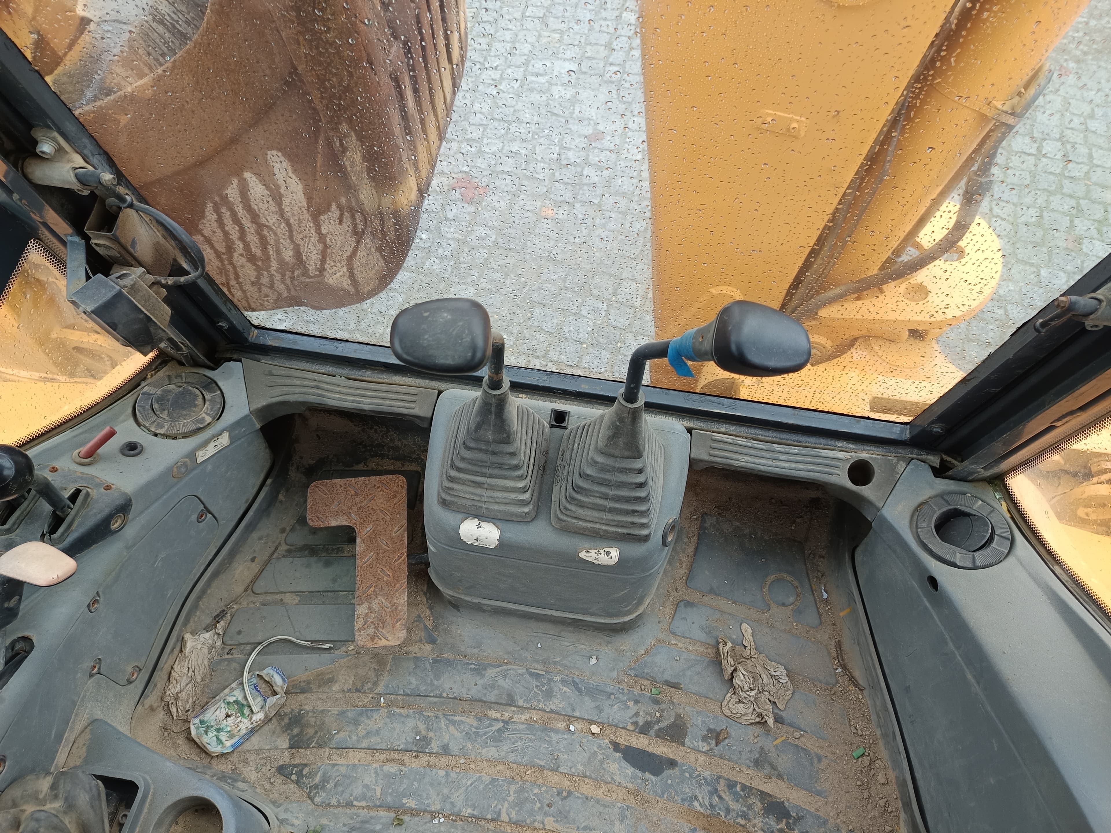 Retroescavadora New Holland NH 95 · Ano 1998 — imagen 15