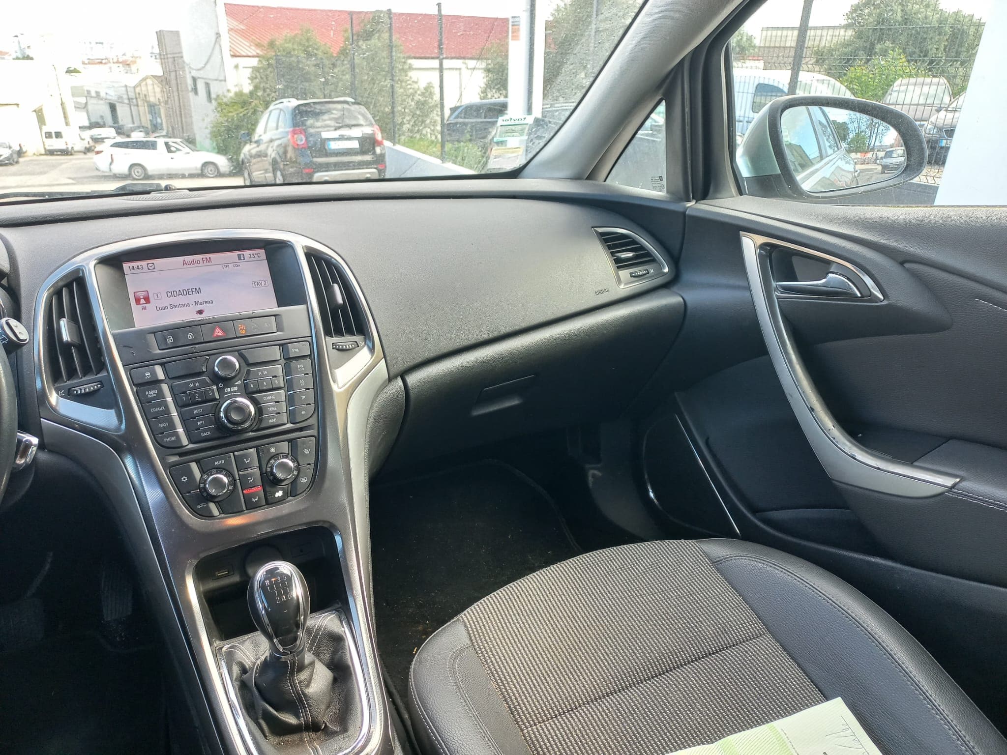 Opel Astra · Ano 2010 — imagen 21