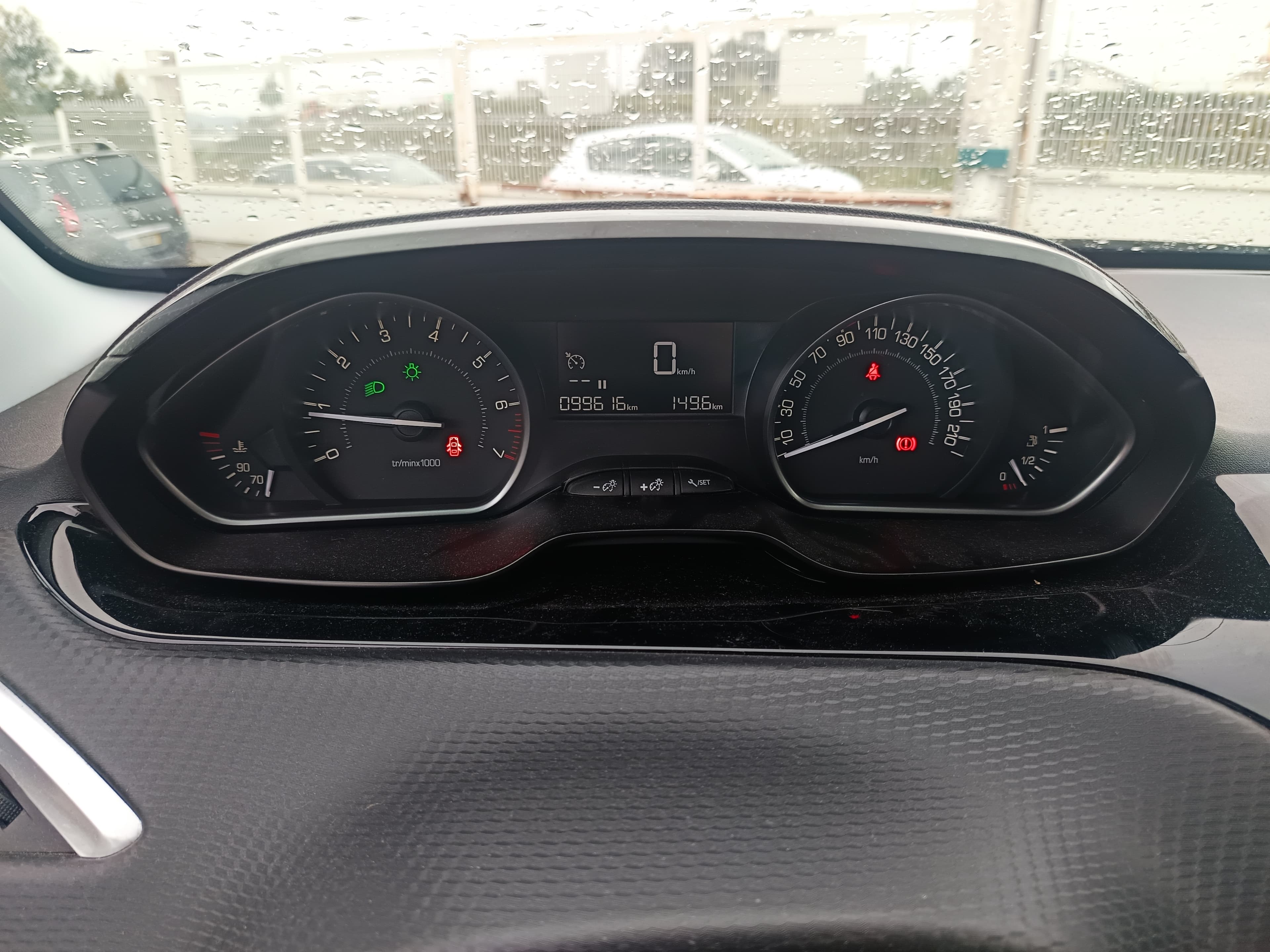 Peugeot 2008 · Ano 2019 — imagem 40