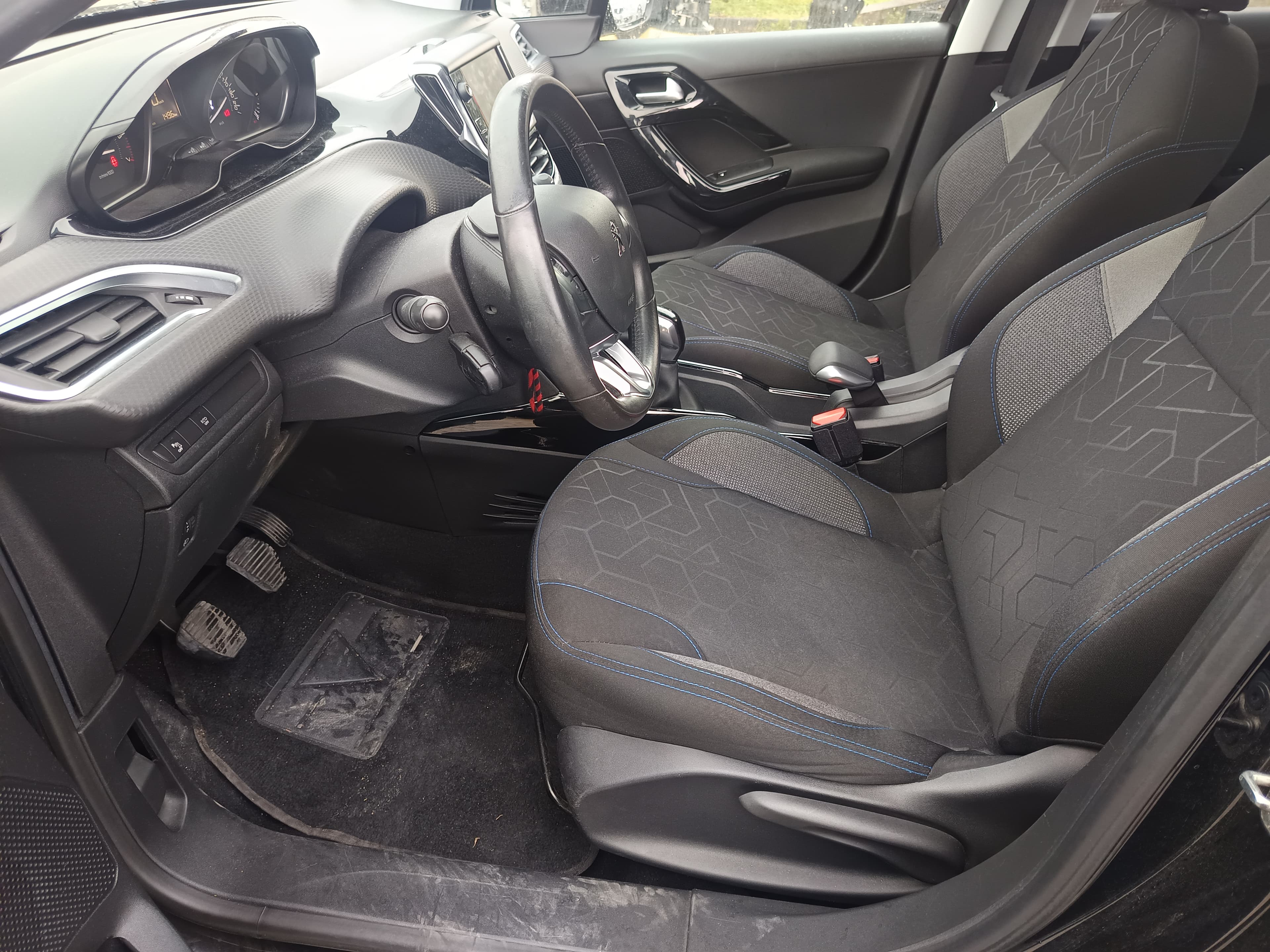 Peugeot 2008 · Ano 2019 — imagem 36
