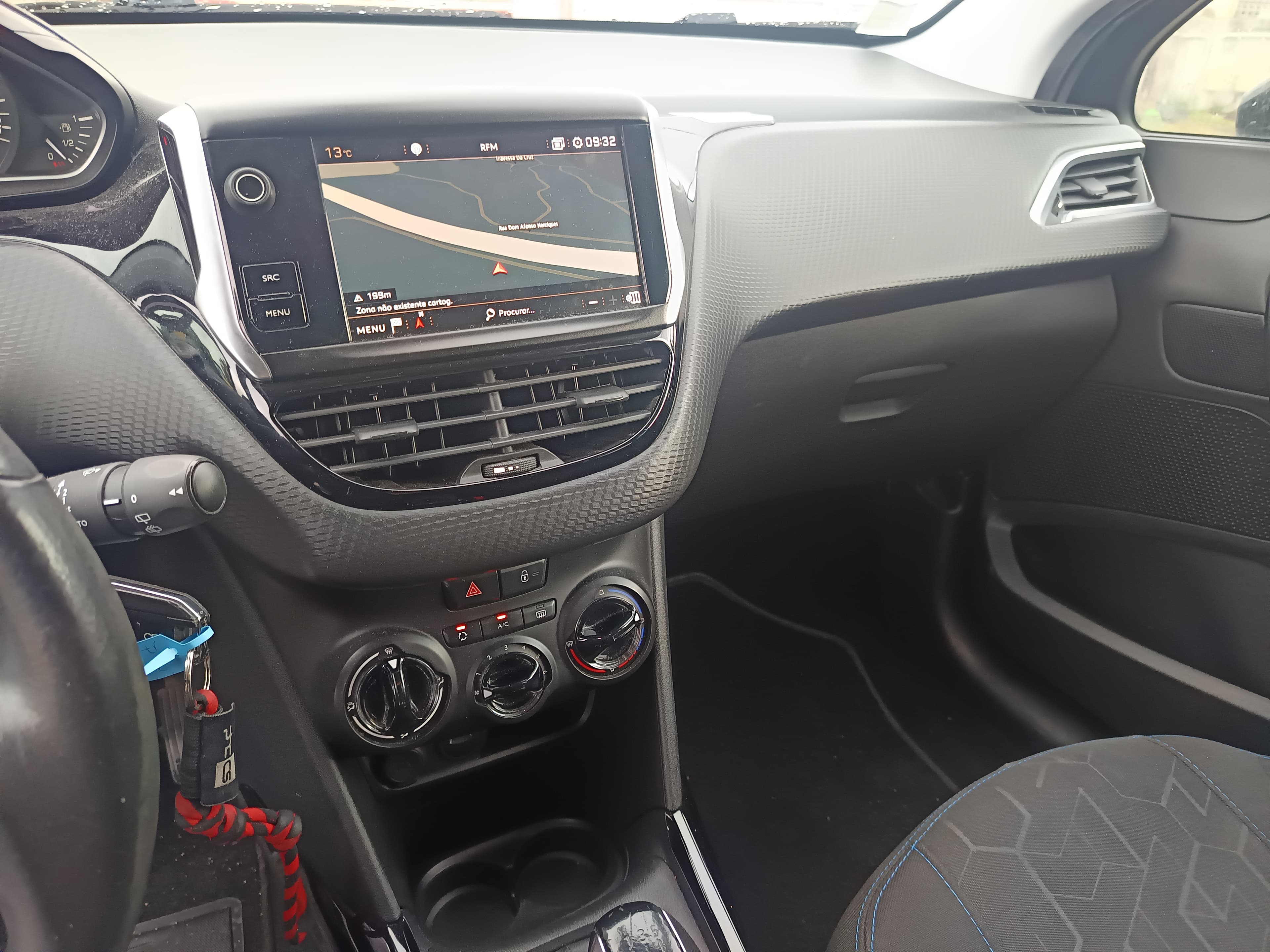 Peugeot 2008 · Ano 2019 — imagem 34