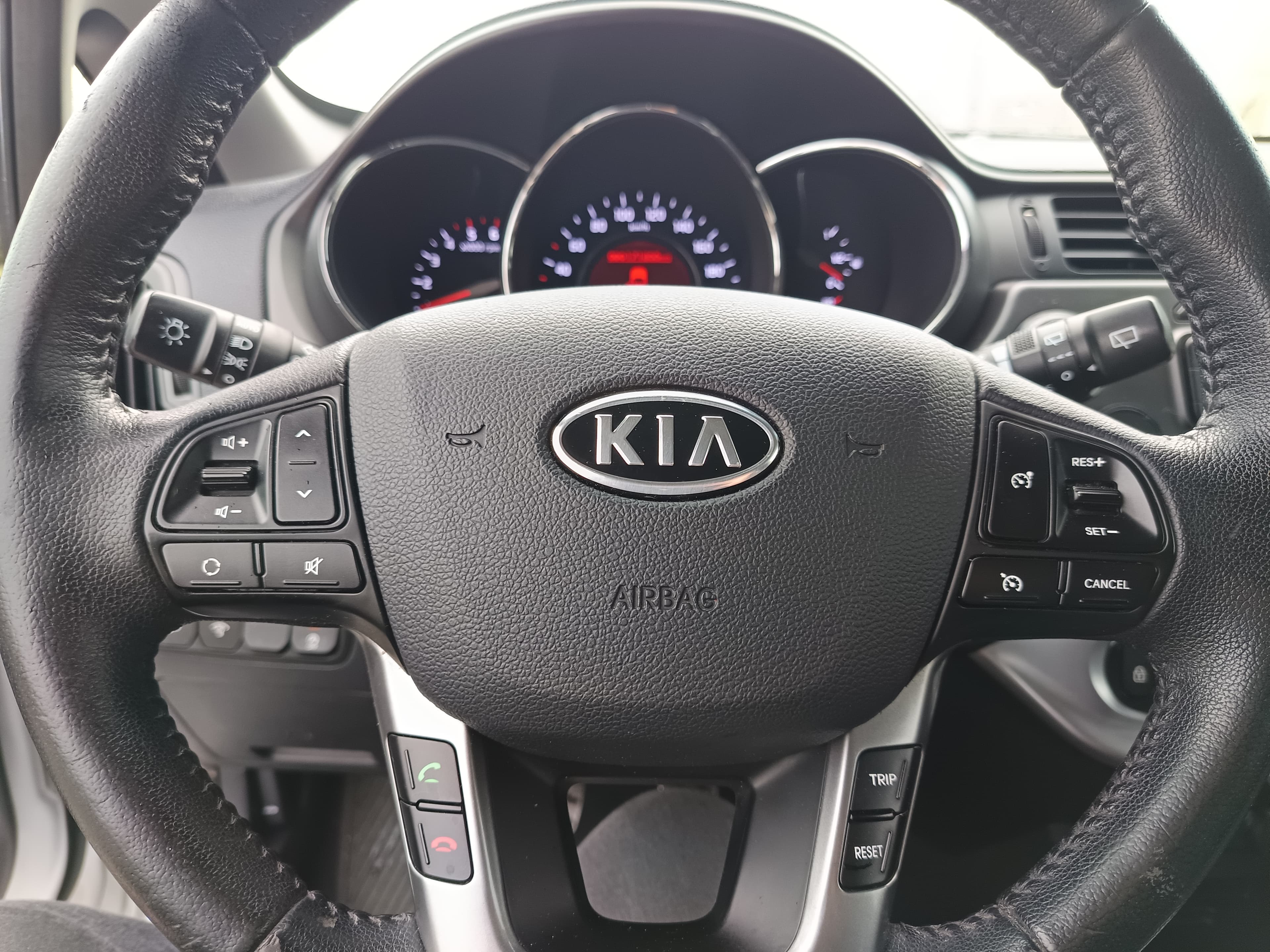 Kia Rio · Ano 2012 — imagem 35