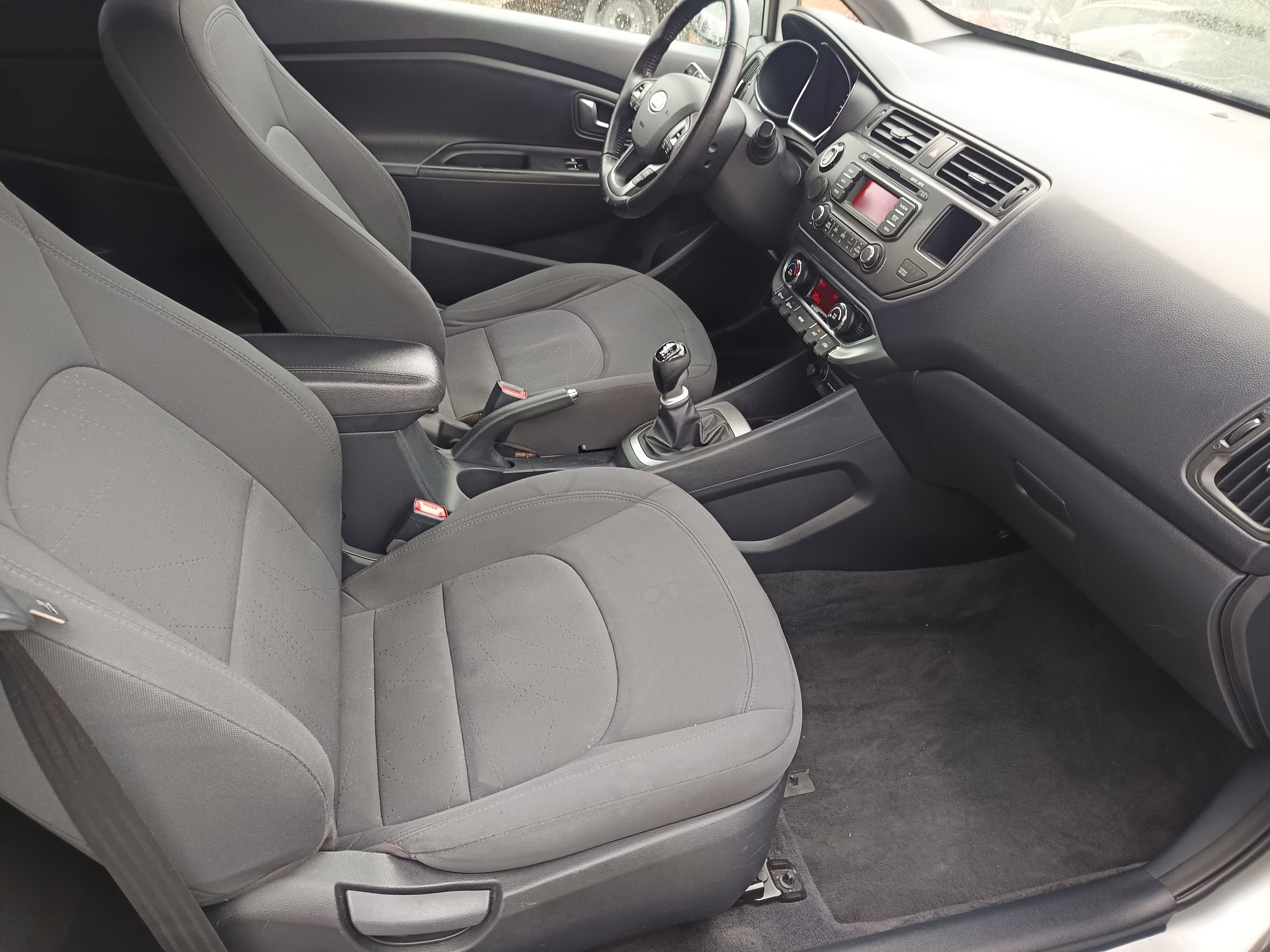 Kia Rio · Ano 2012 — imagem 23