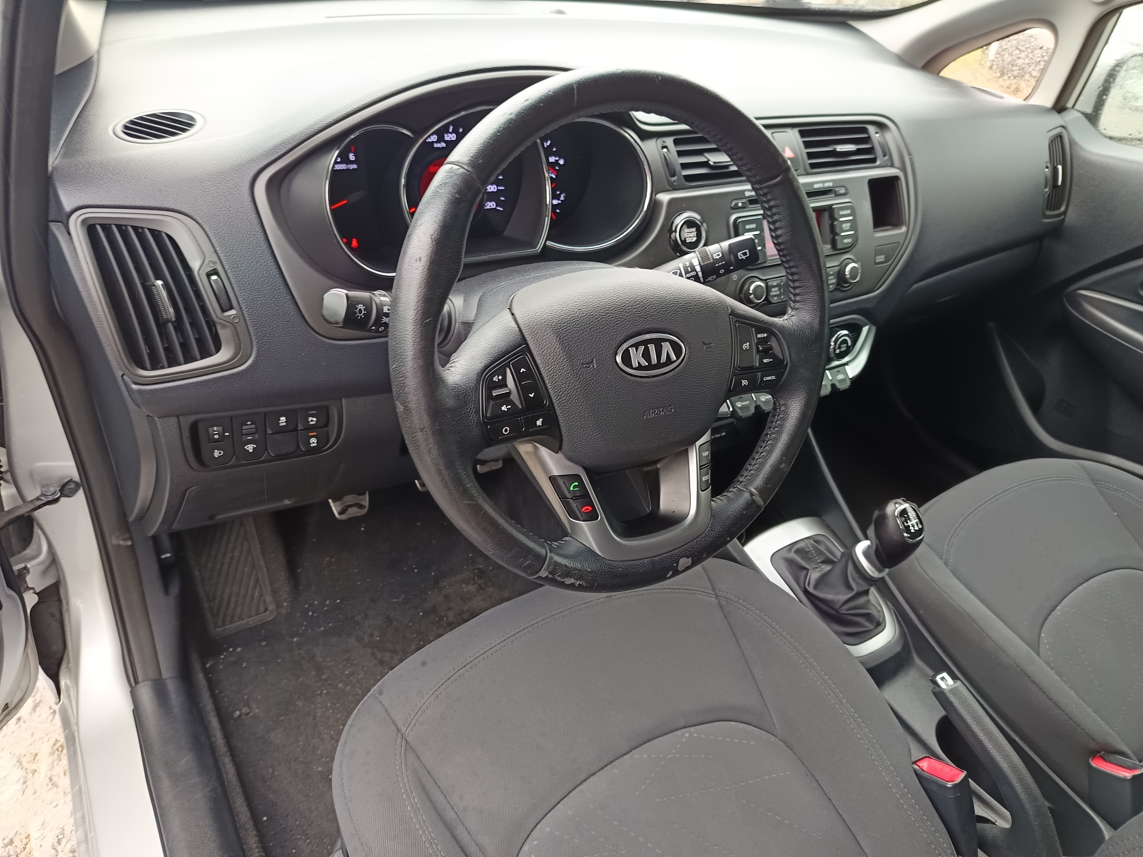 Kia Rio · Ano 2012 — imagem 30