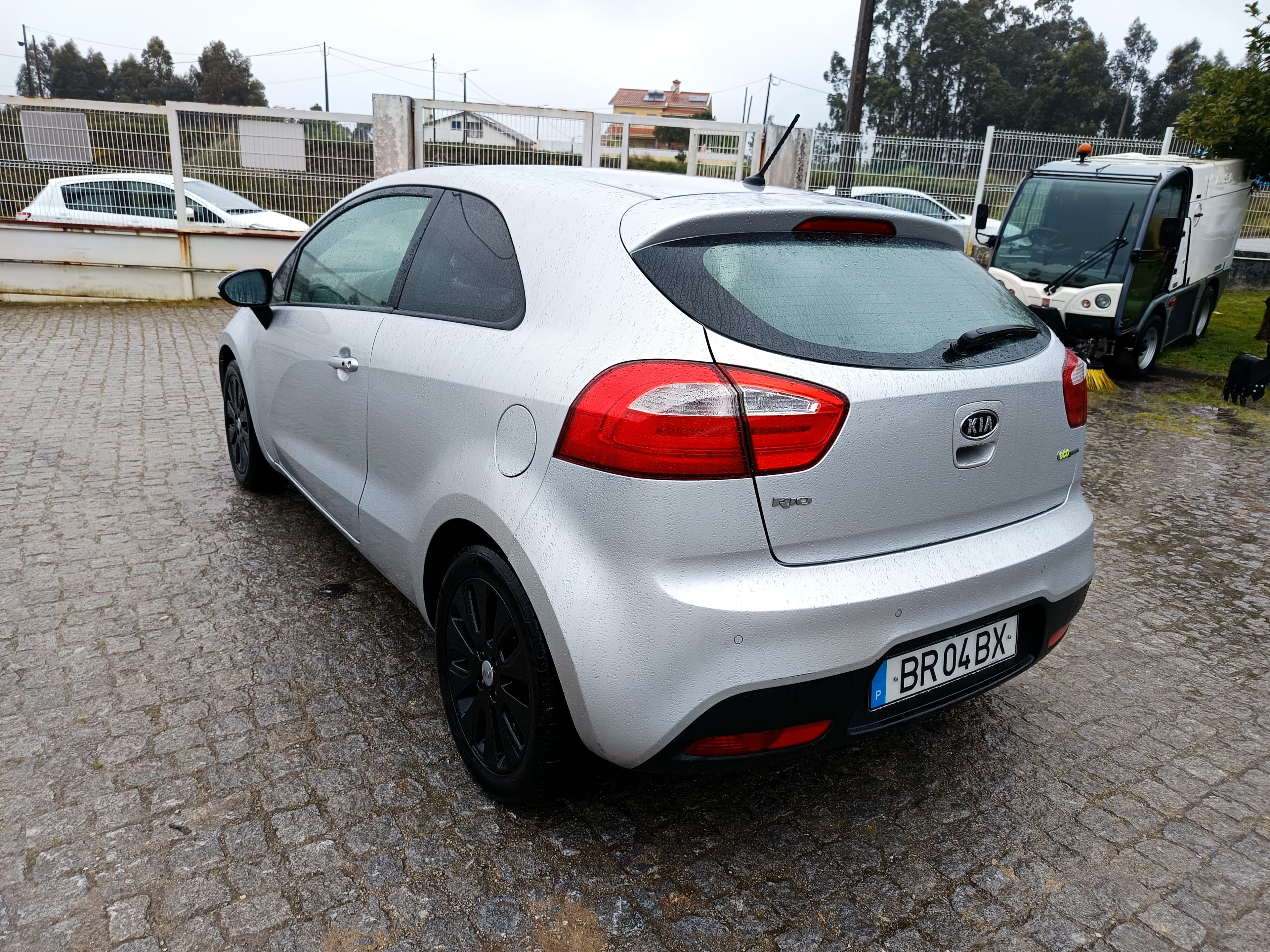 Kia Rio · Ano 2012 — imagem 6