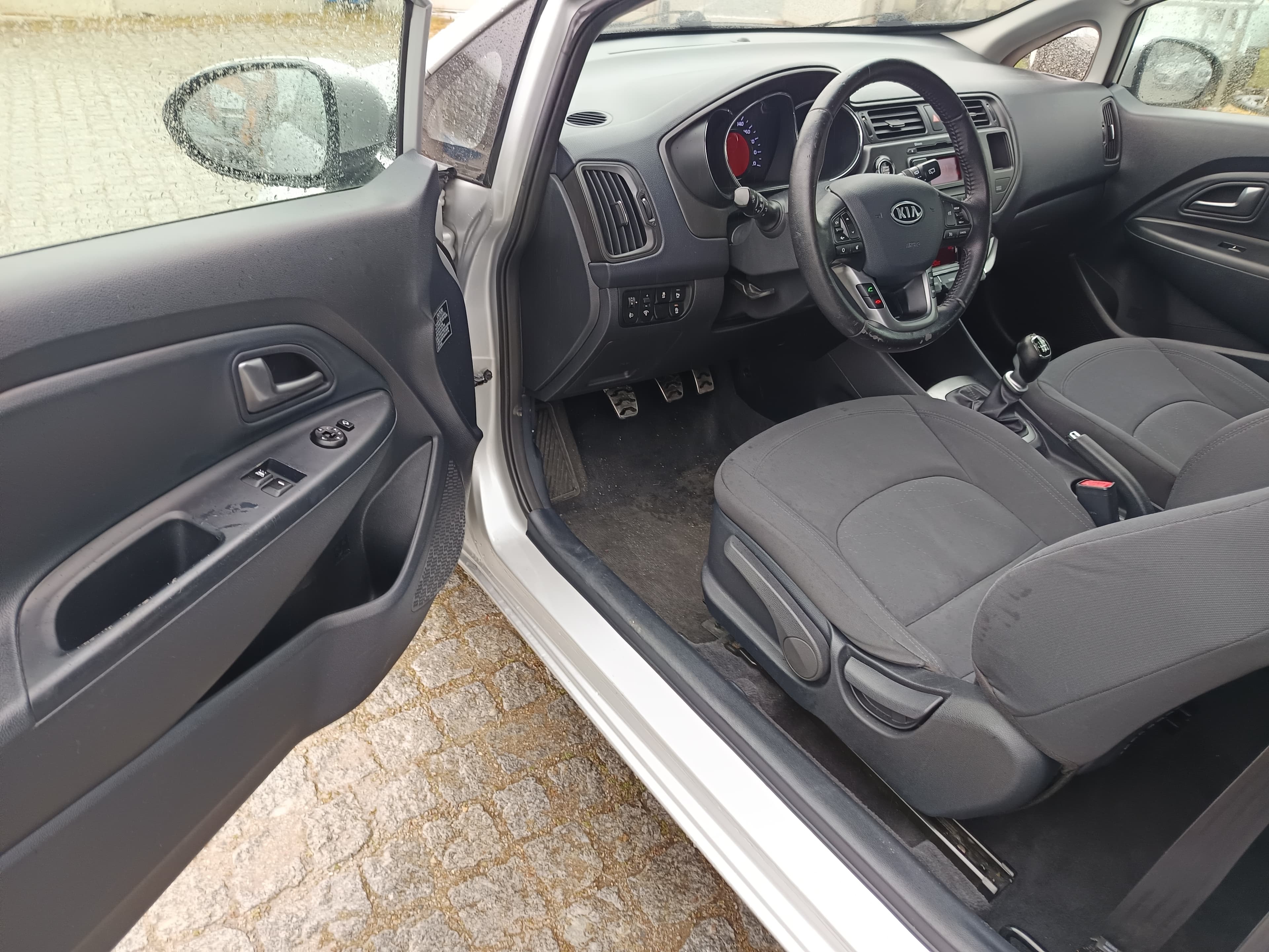 Kia Rio · Ano 2012 — imagem 25