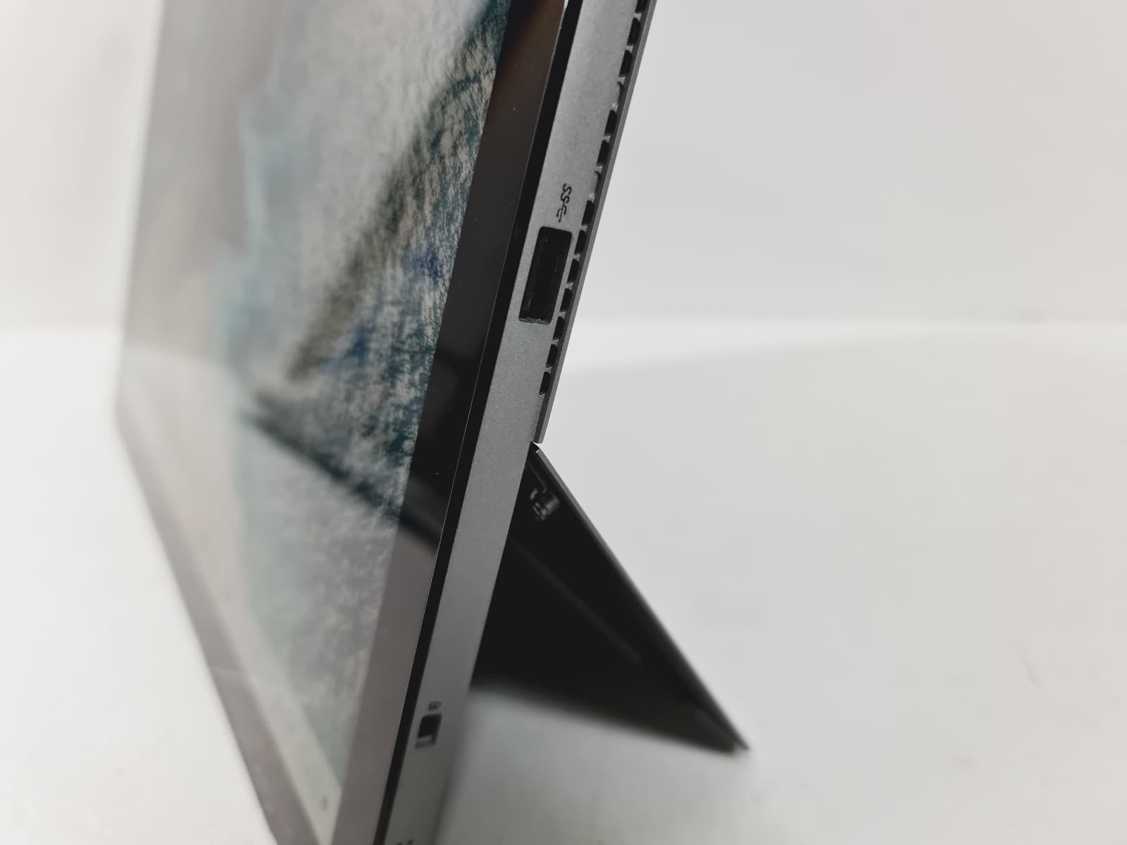 Portátil Dell Latitude 7200 — imagem 4