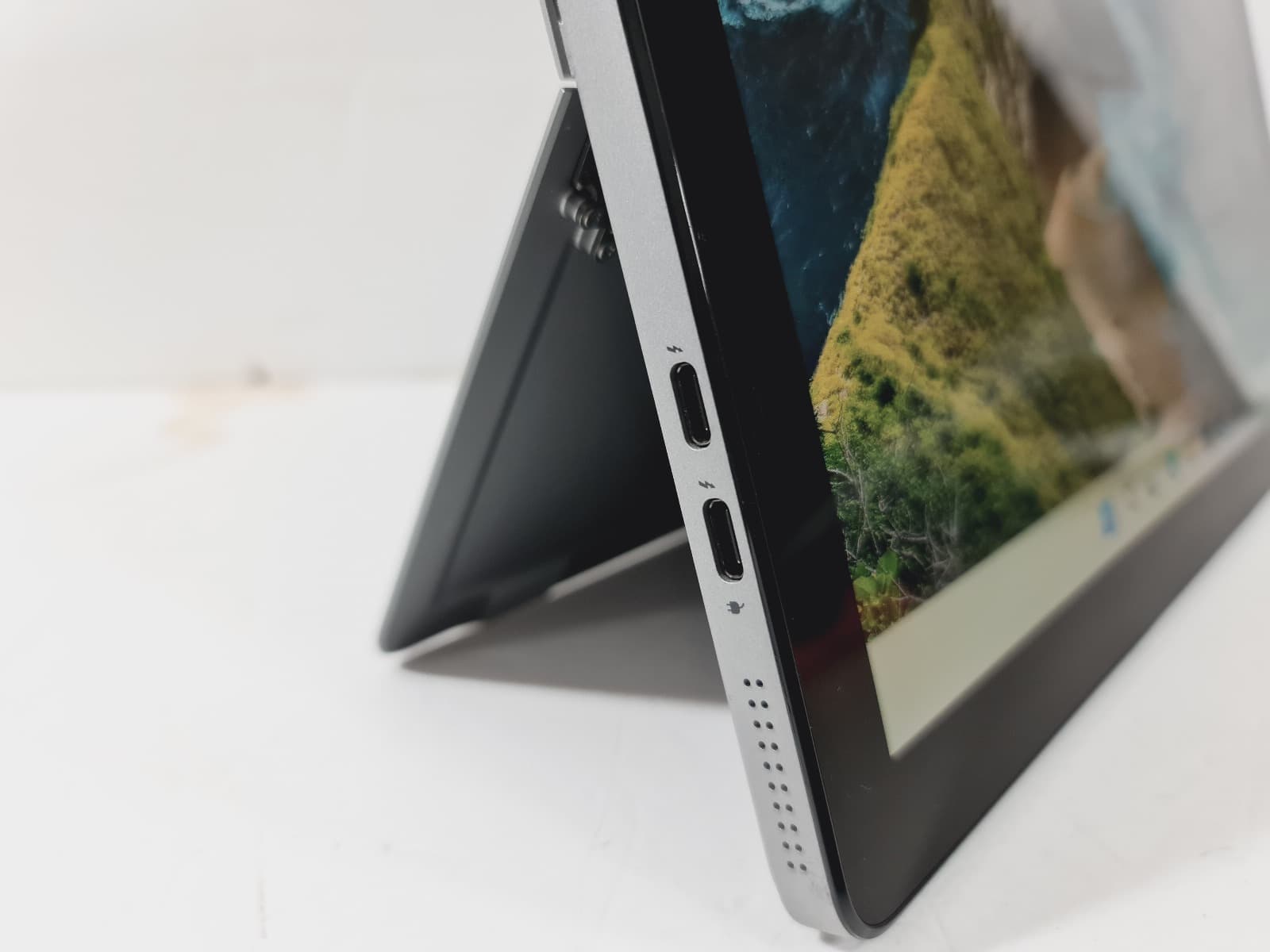Portátil Dell Latitude 7200 — imagem 6