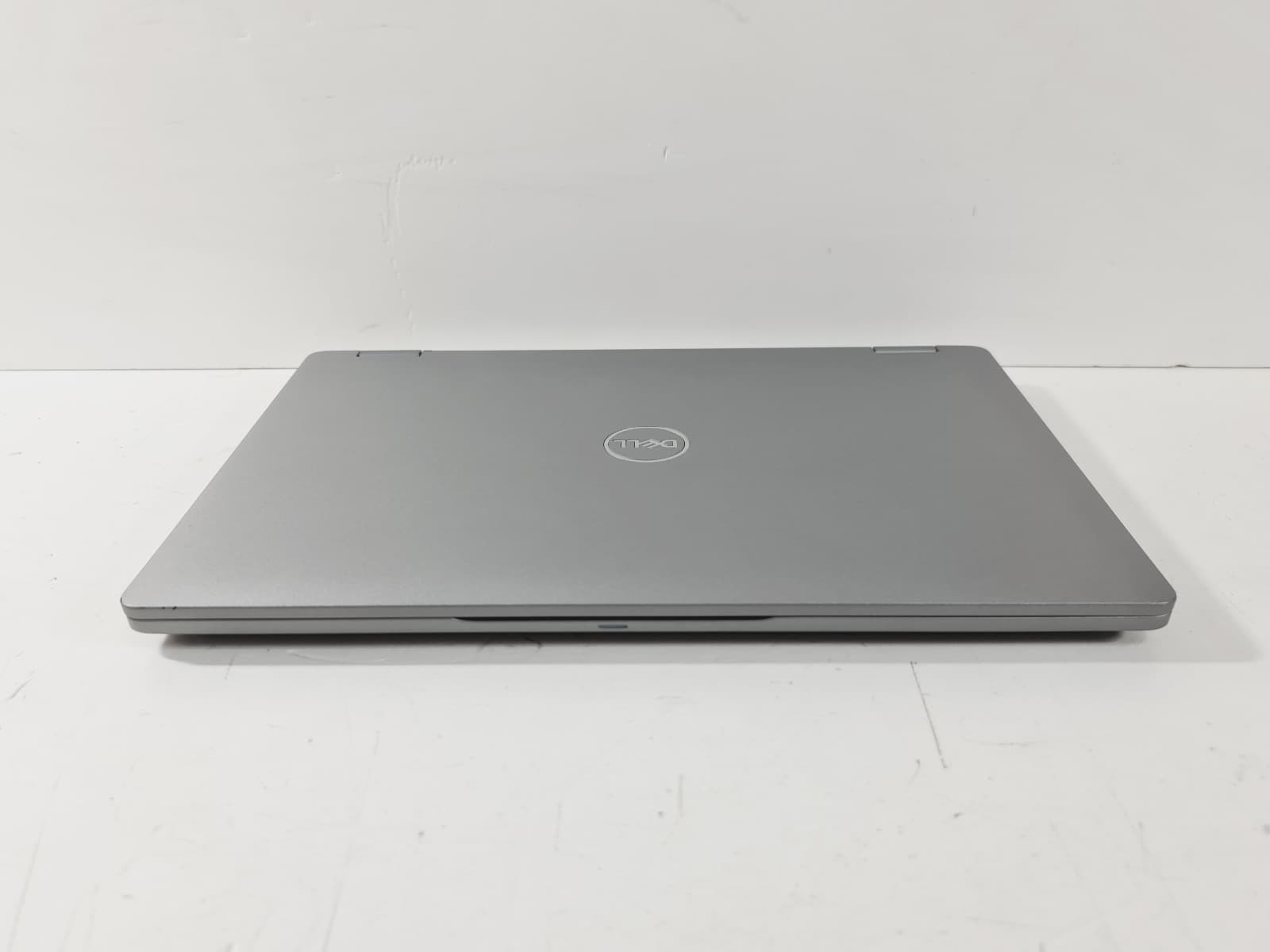 Portátil Dell Latitude 5310 — image 2
