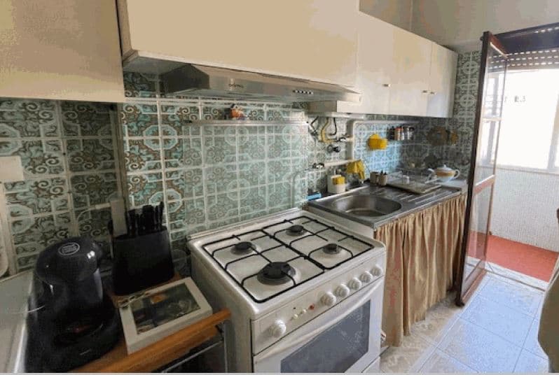 Apartamento T4 · Almada, Setúbal — image 2