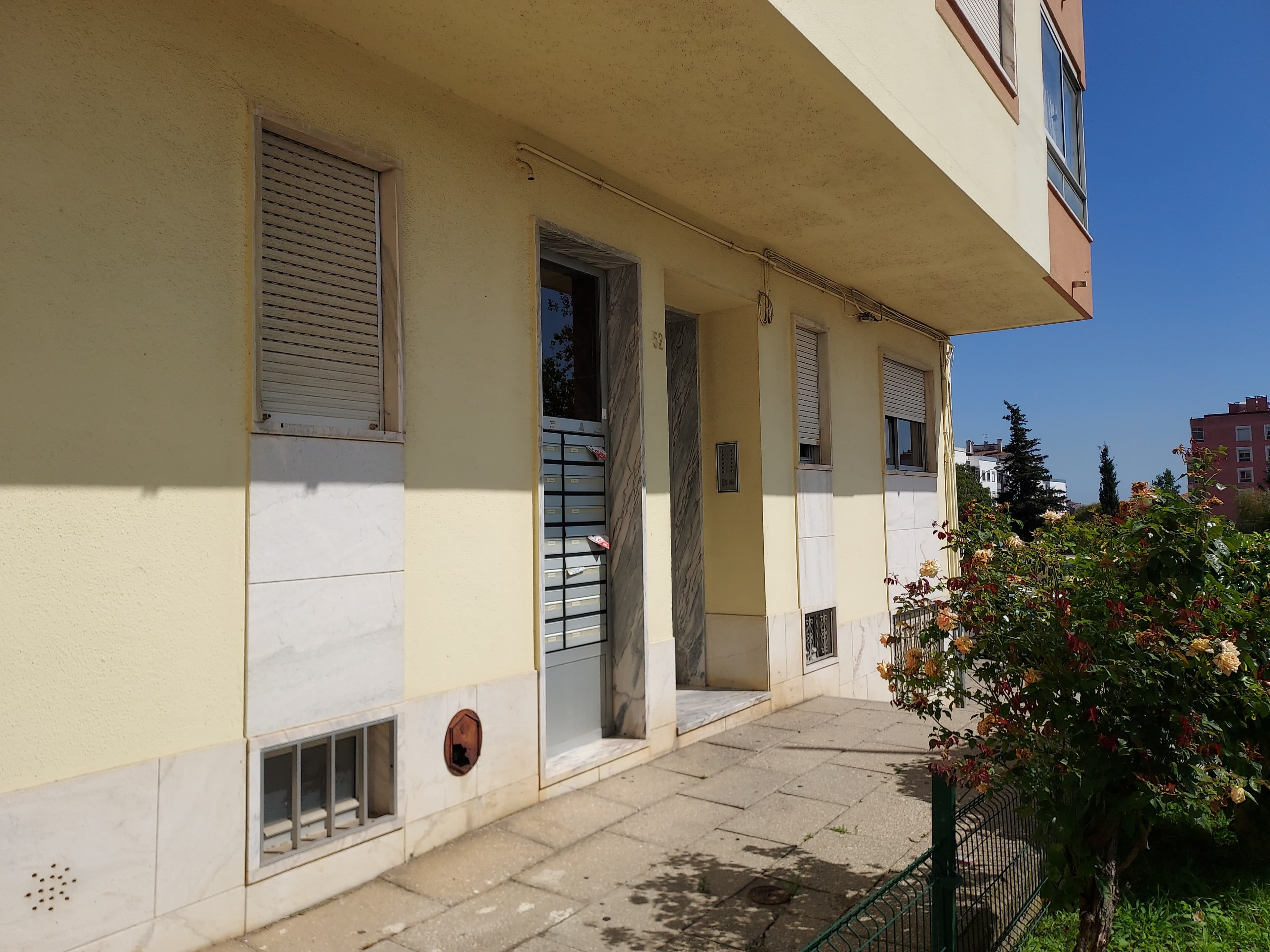 Proporção de 1/2 de Apartamento T2 · Sintra — image 2