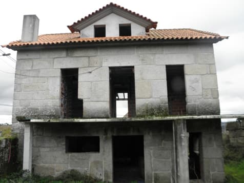 Moradia V3+1 em Construção · Carregal do Sal, Viseu
