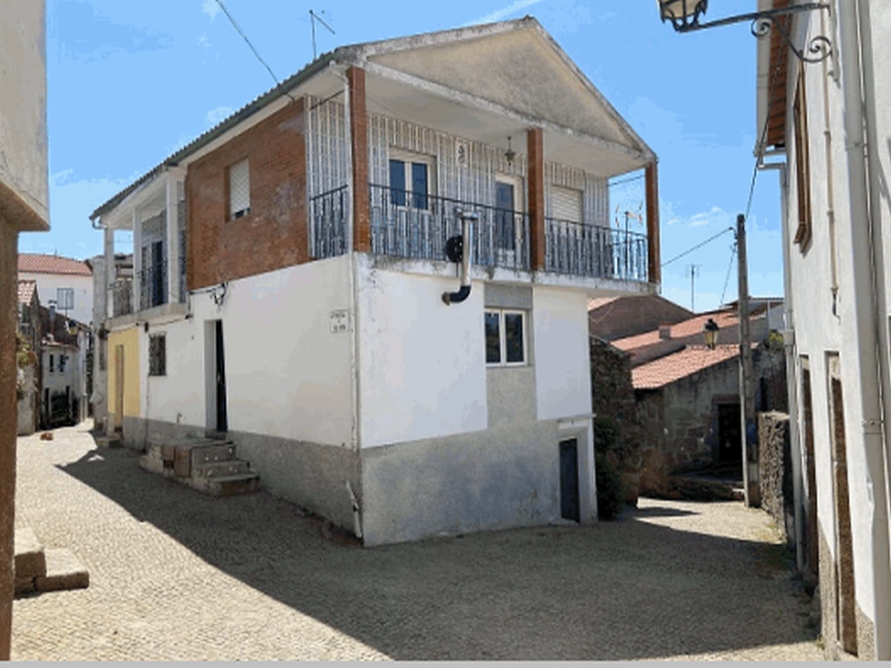 Moradia V3 · Bragança — imagem 1