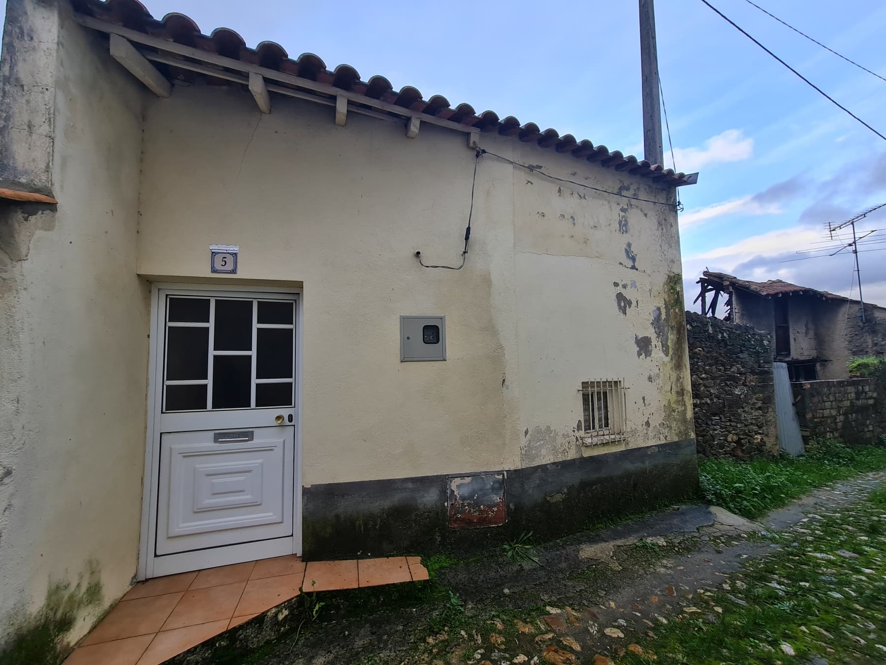 Moradia V1 · Arganil, Coimbra — image 2