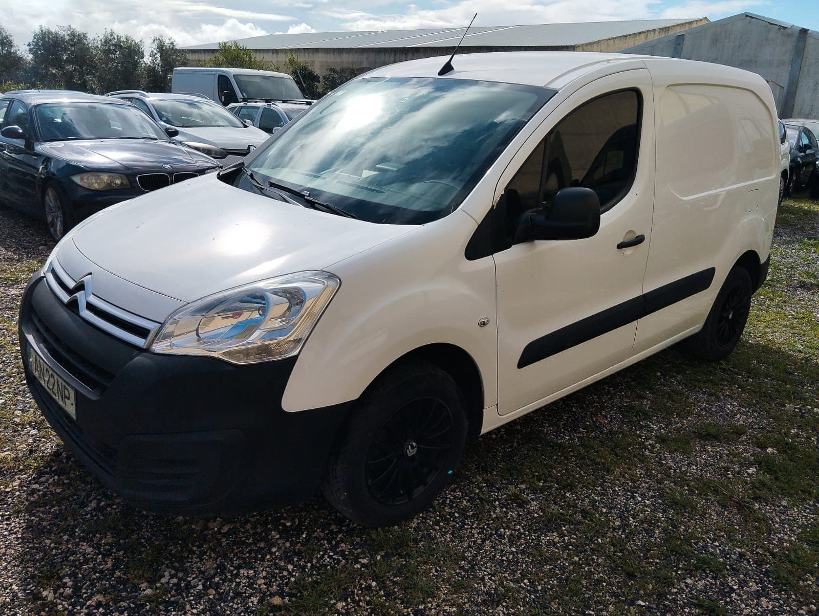Citroën Berlingo Van · Ano 2017 — image 2