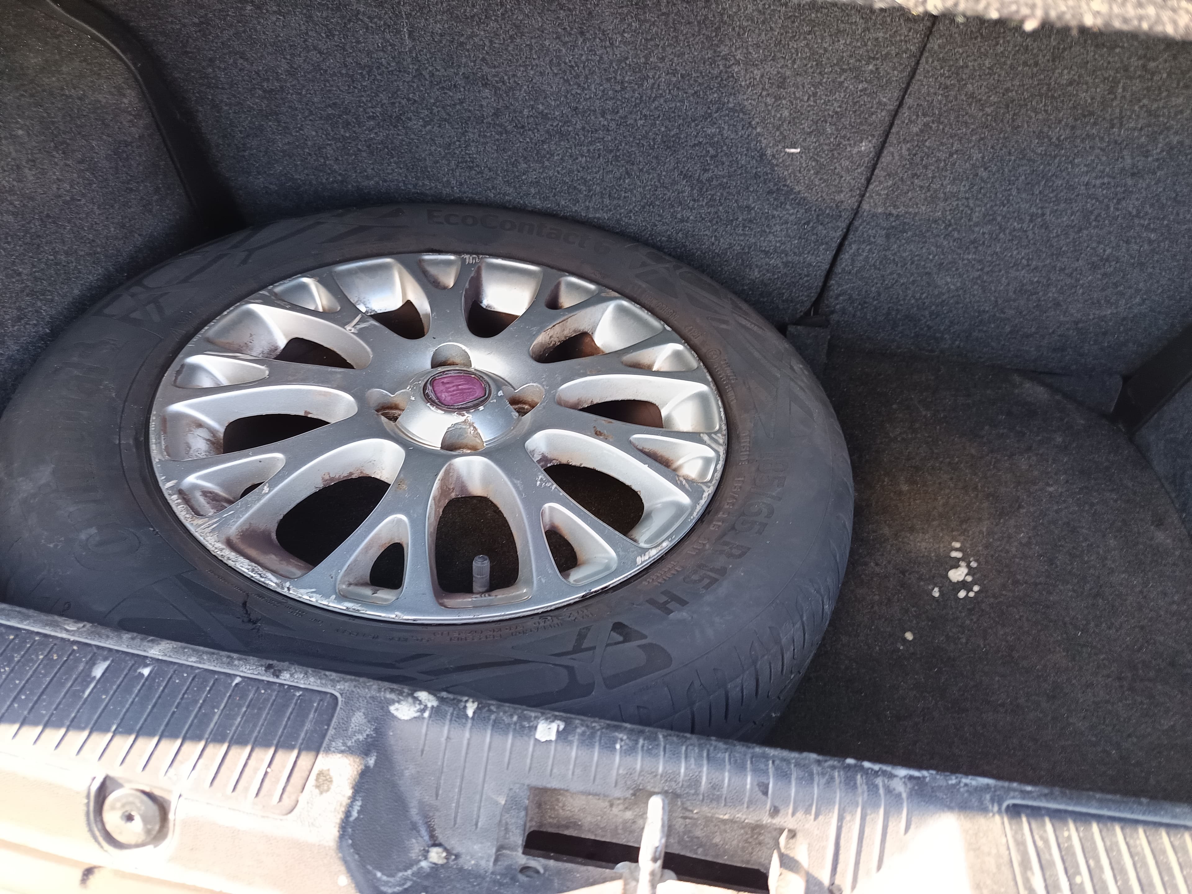 Fiat Punto · Ano 2010 — imagem 24