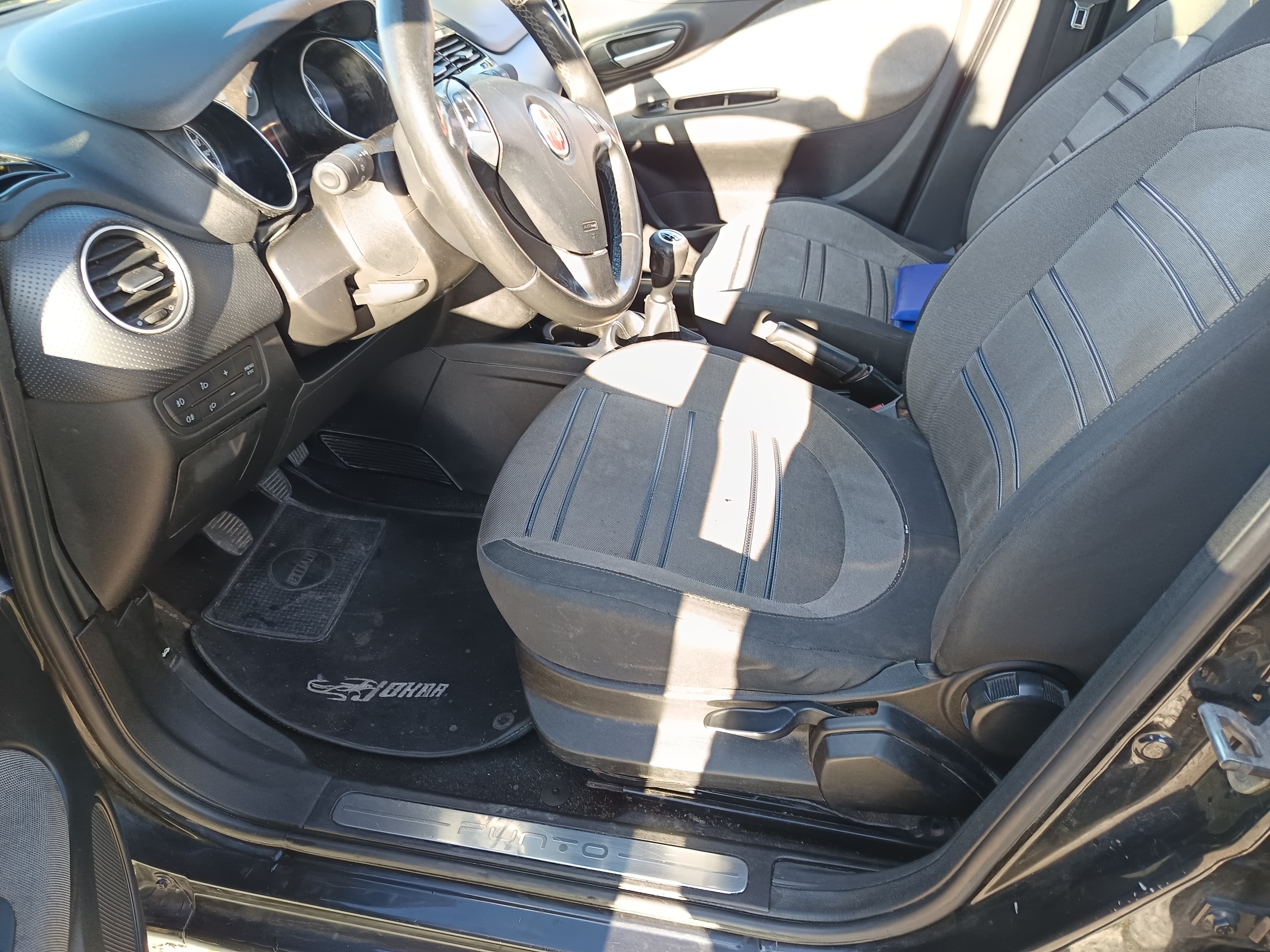 Fiat Punto · Ano 2010 — imagem 36