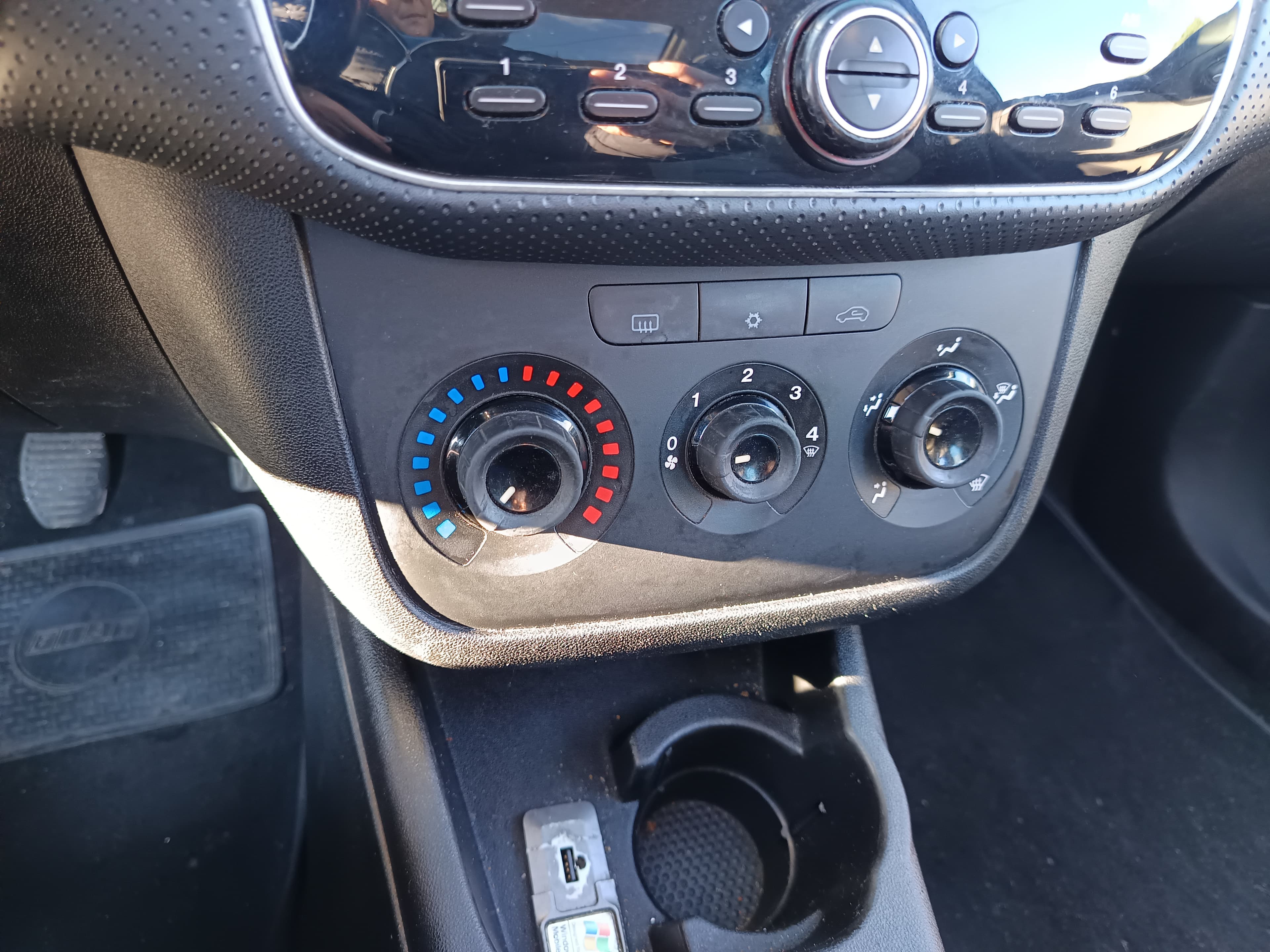 Fiat Punto · Ano 2010 — imagem 42