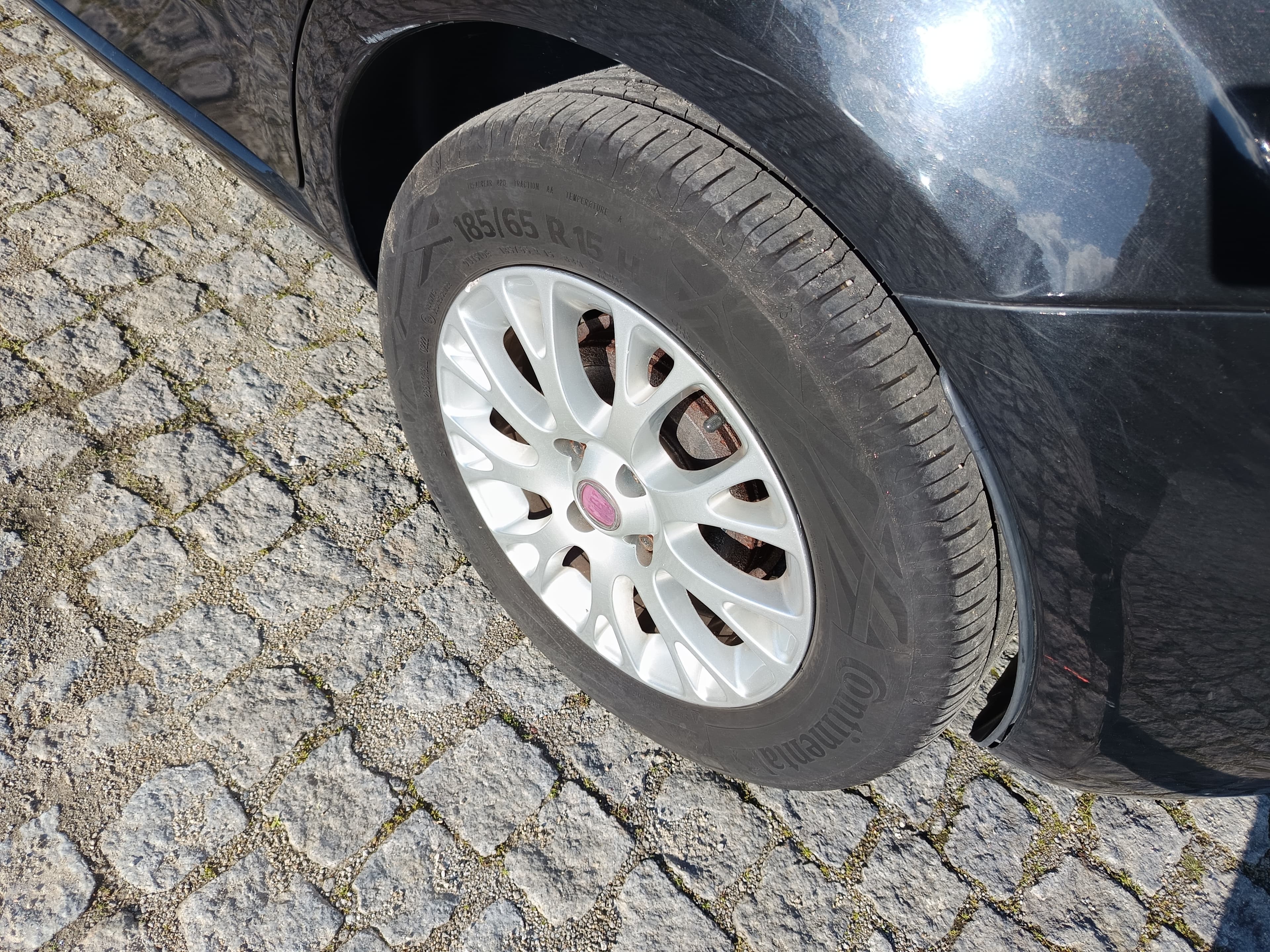 Fiat Punto · Ano 2010 — imagem 15