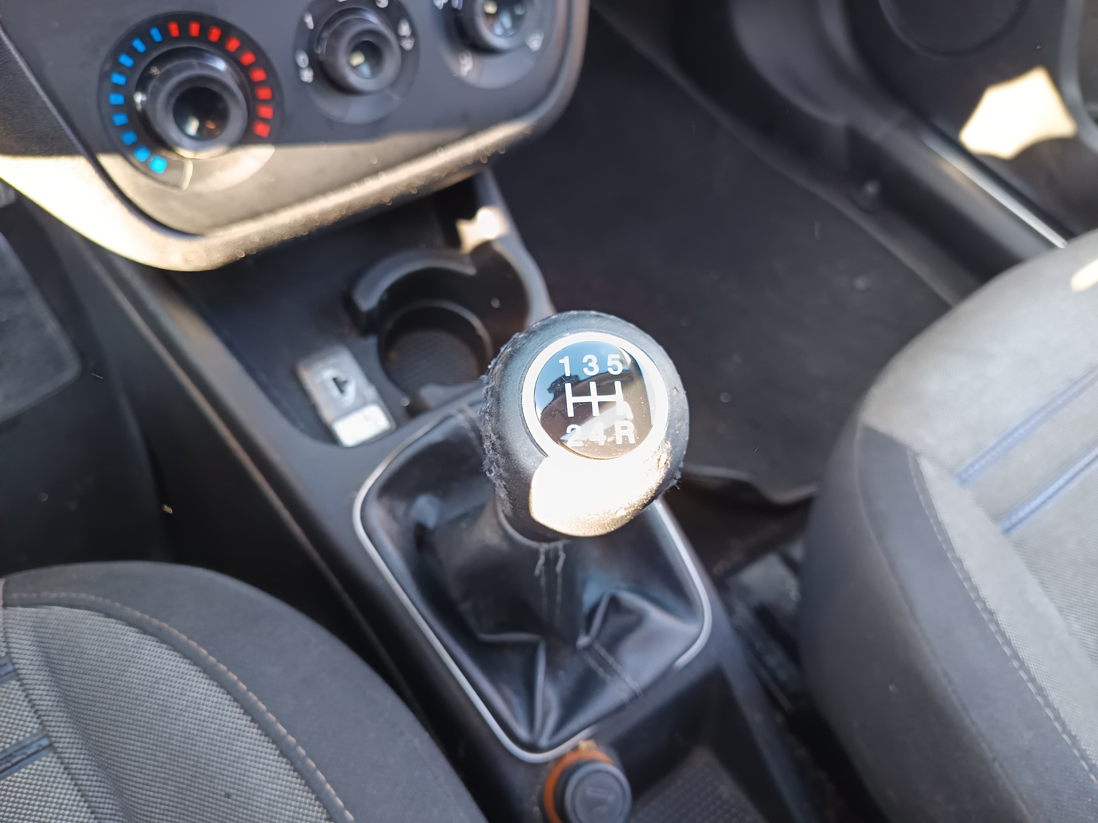 Fiat Punto · Ano 2010 — imagem 43