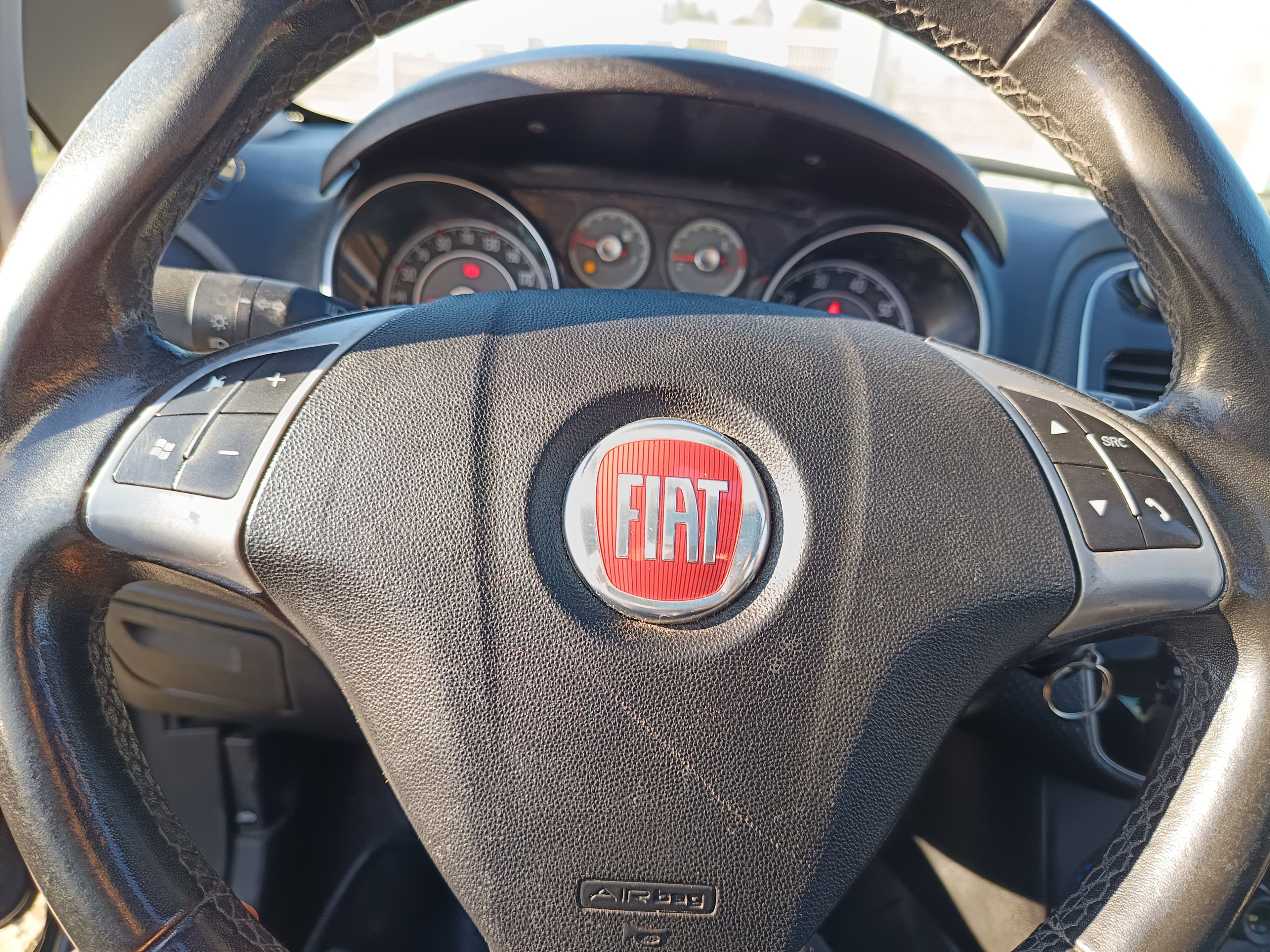 Fiat Punto · Ano 2010 — imagem 44