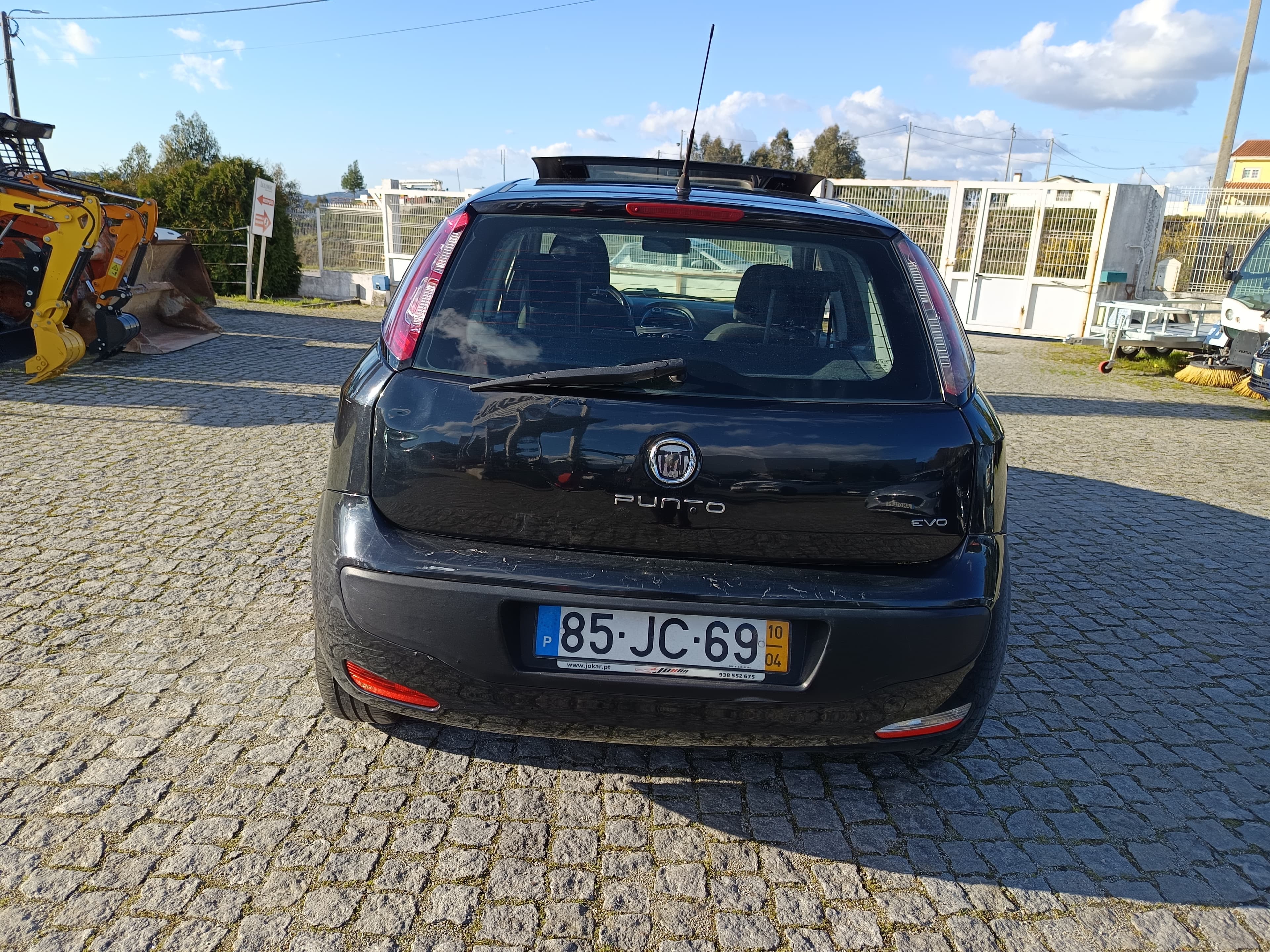Fiat Punto · Ano 2010 — imagem 5