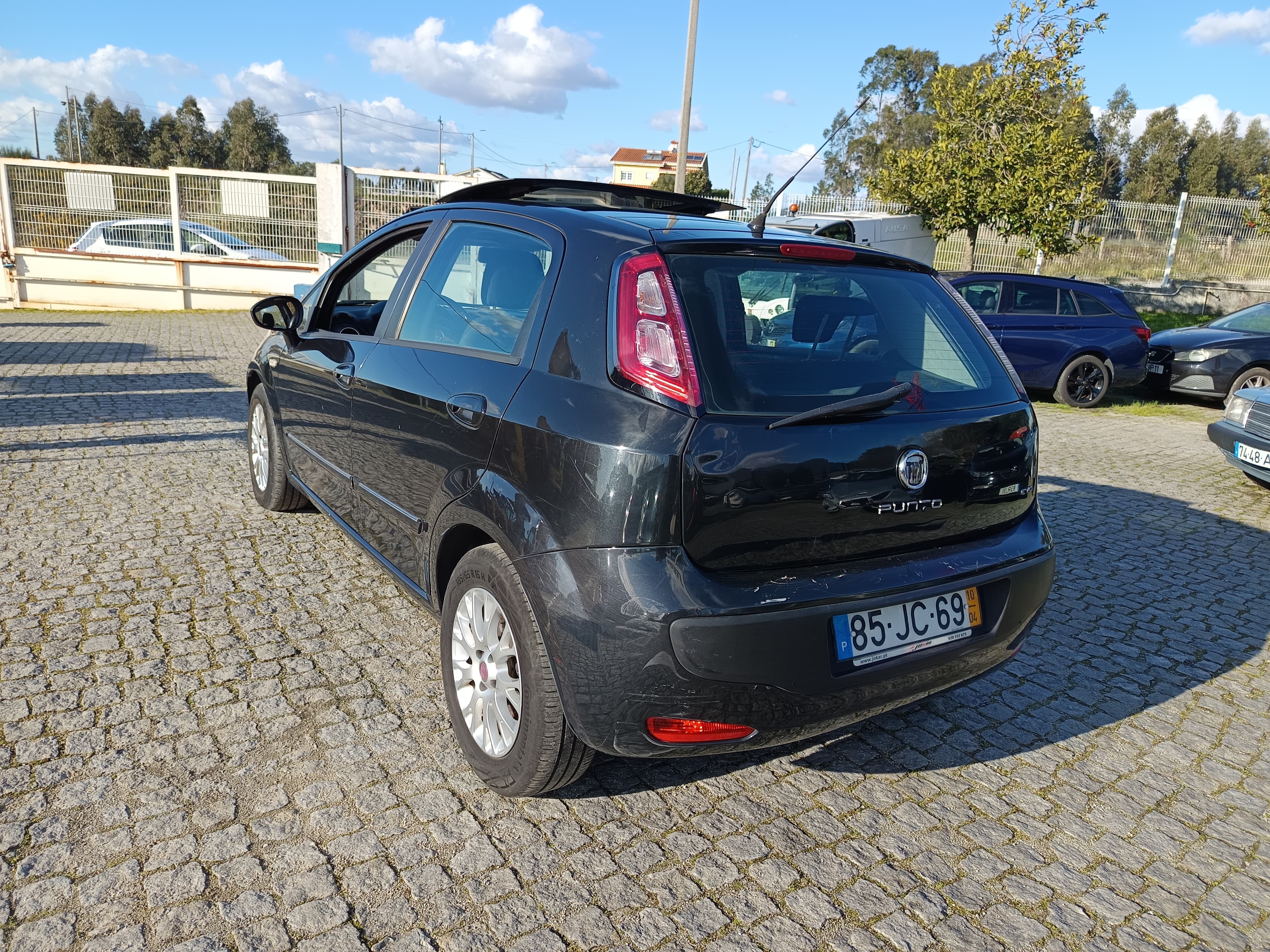 Fiat Punto · Ano 2010 — imagem 6