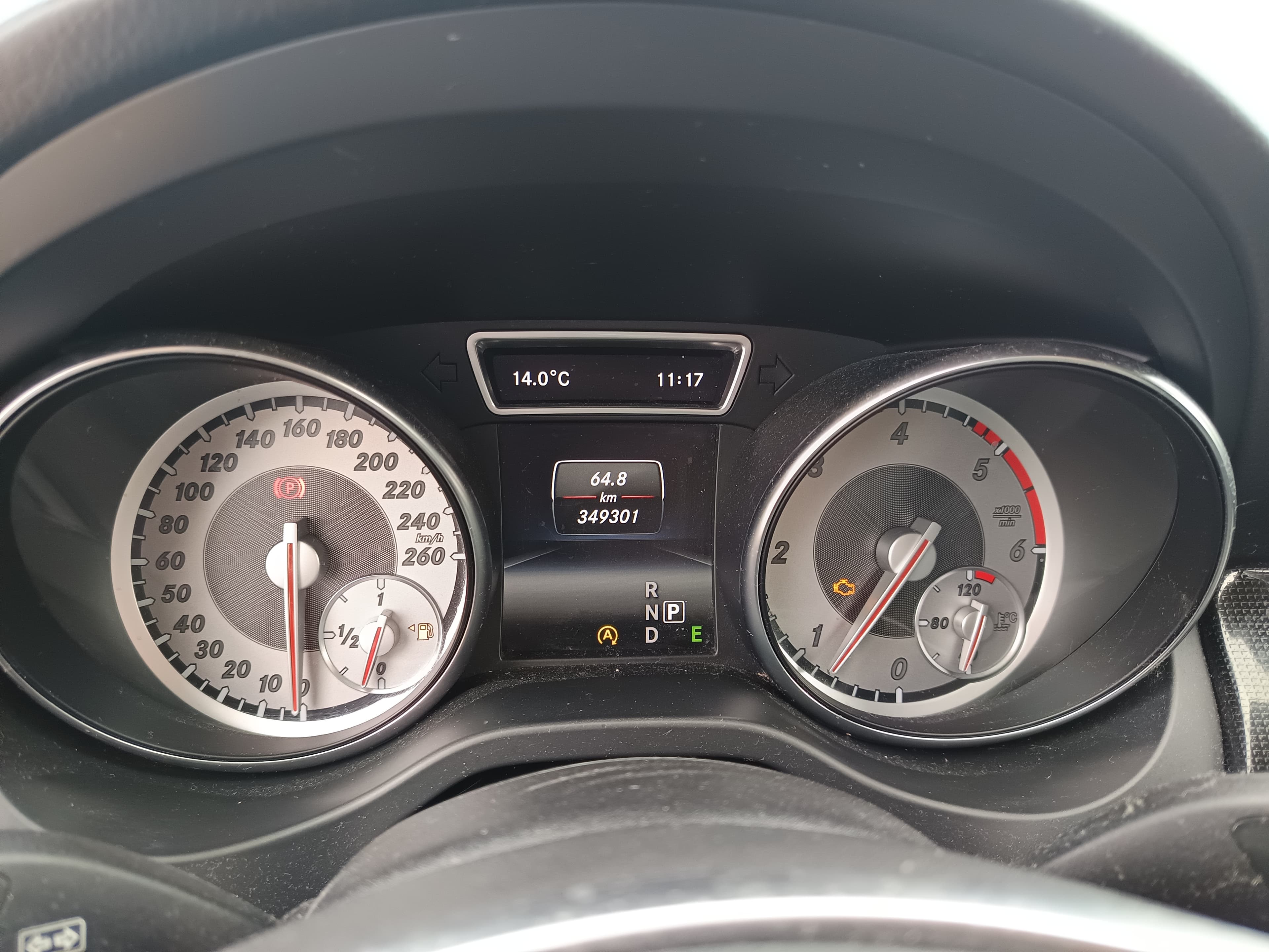 Mercedes-Benz CLA 200 · Ano 2015 — image 42