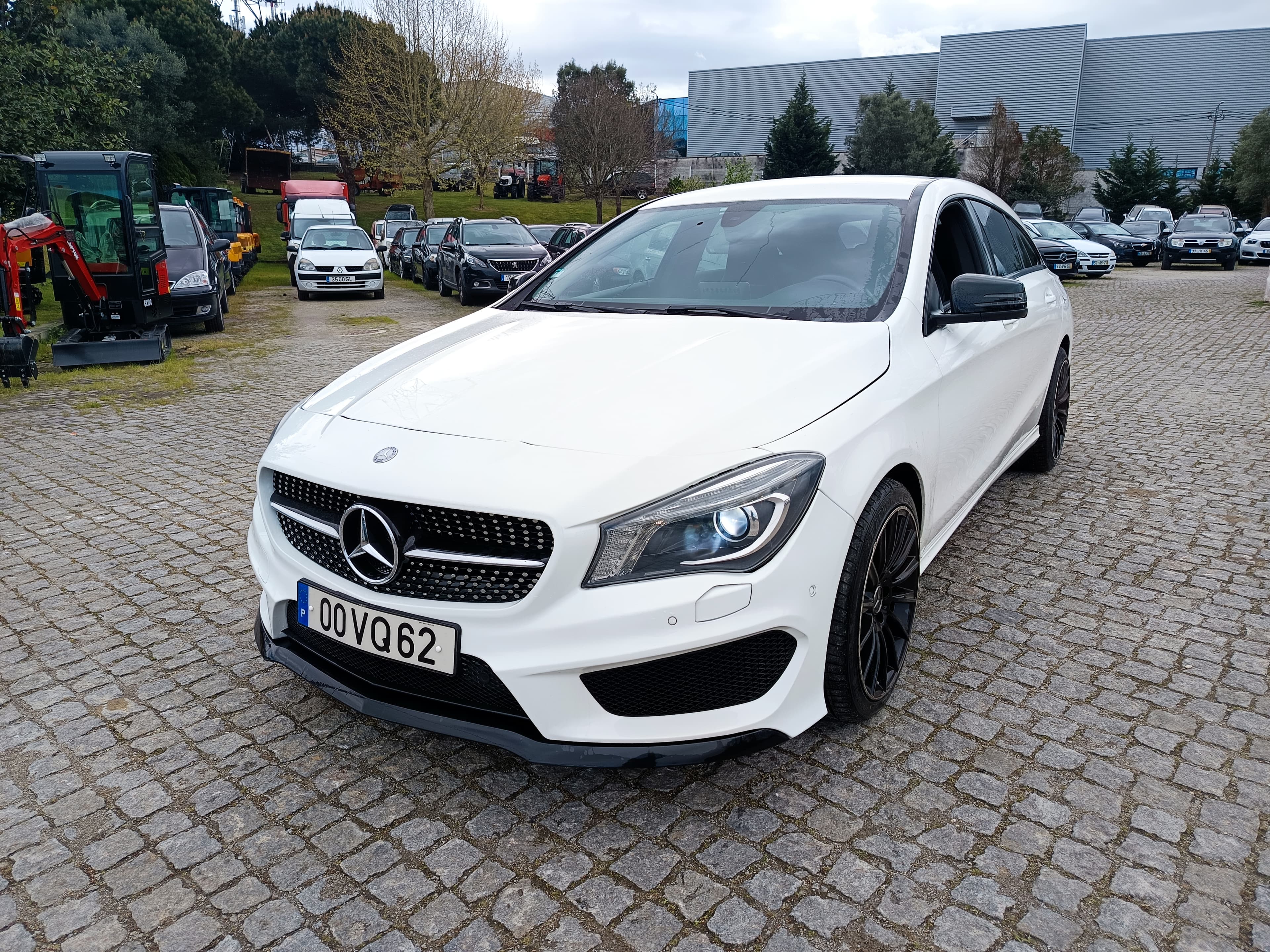 Mercedes-Benz CLA 200 · Ano 2015 — image 1