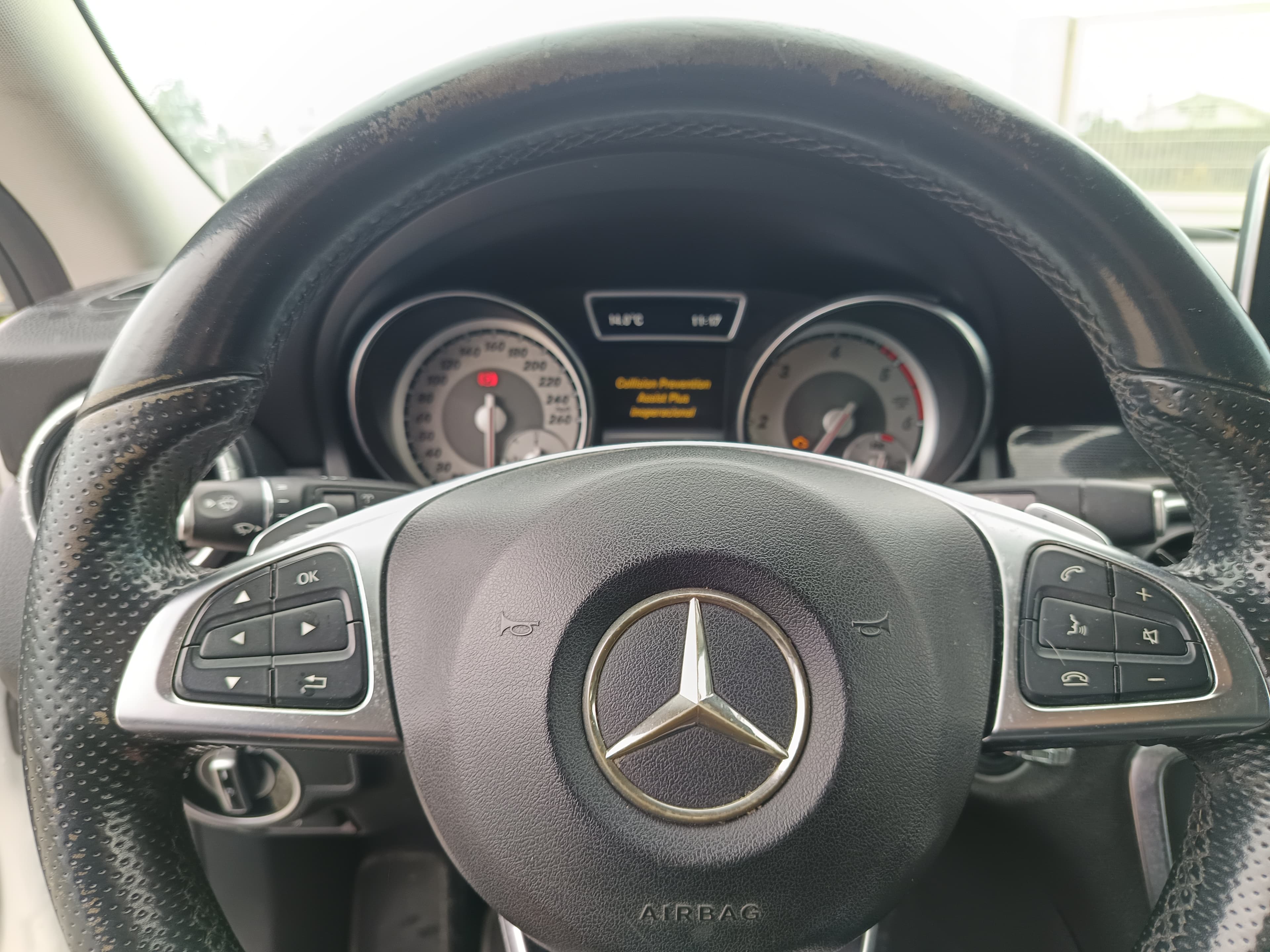 Mercedes-Benz CLA 200 · Ano 2015 — image 41