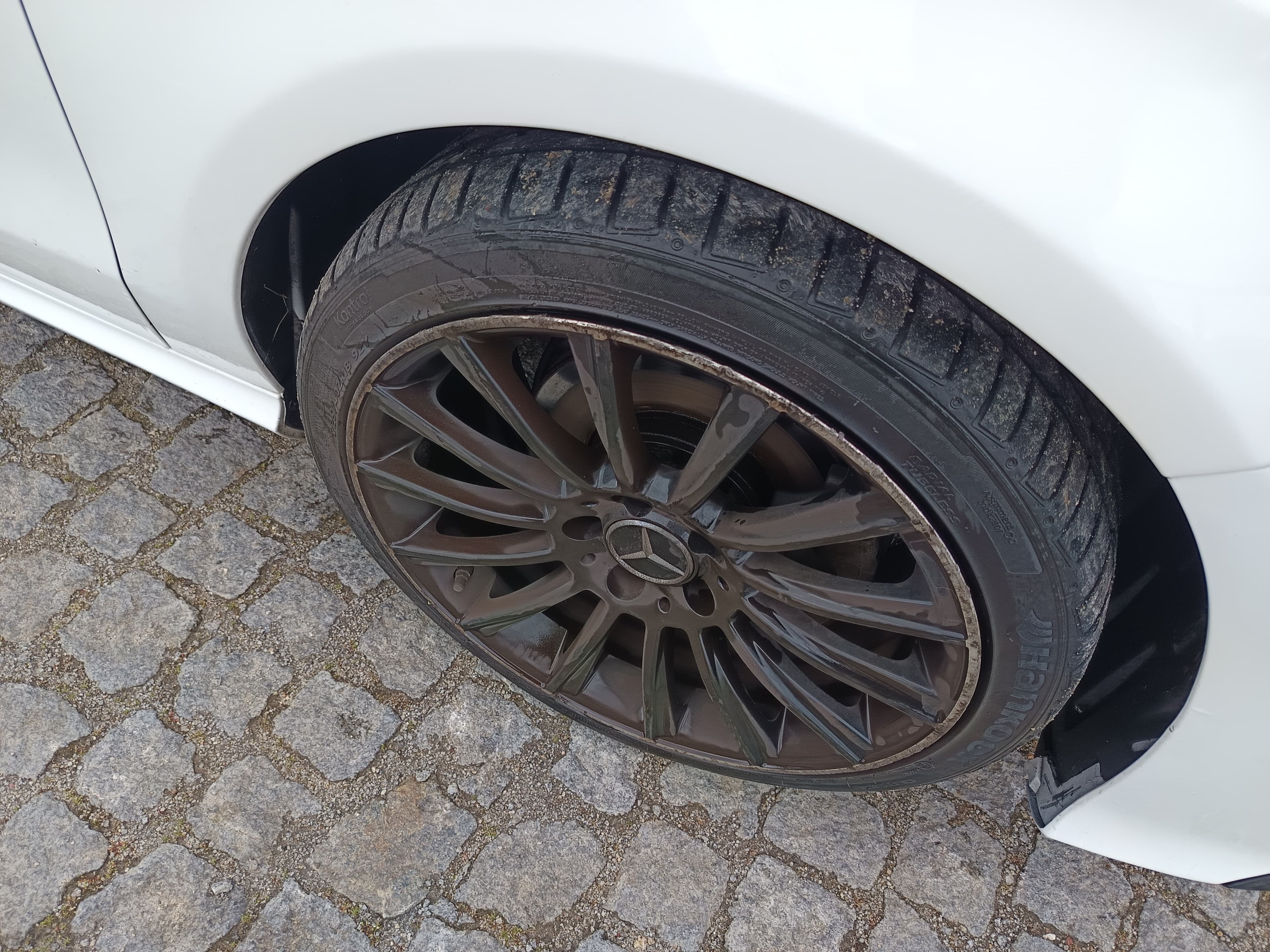 Mercedes-Benz CLA 200 · Ano 2015 — image 8