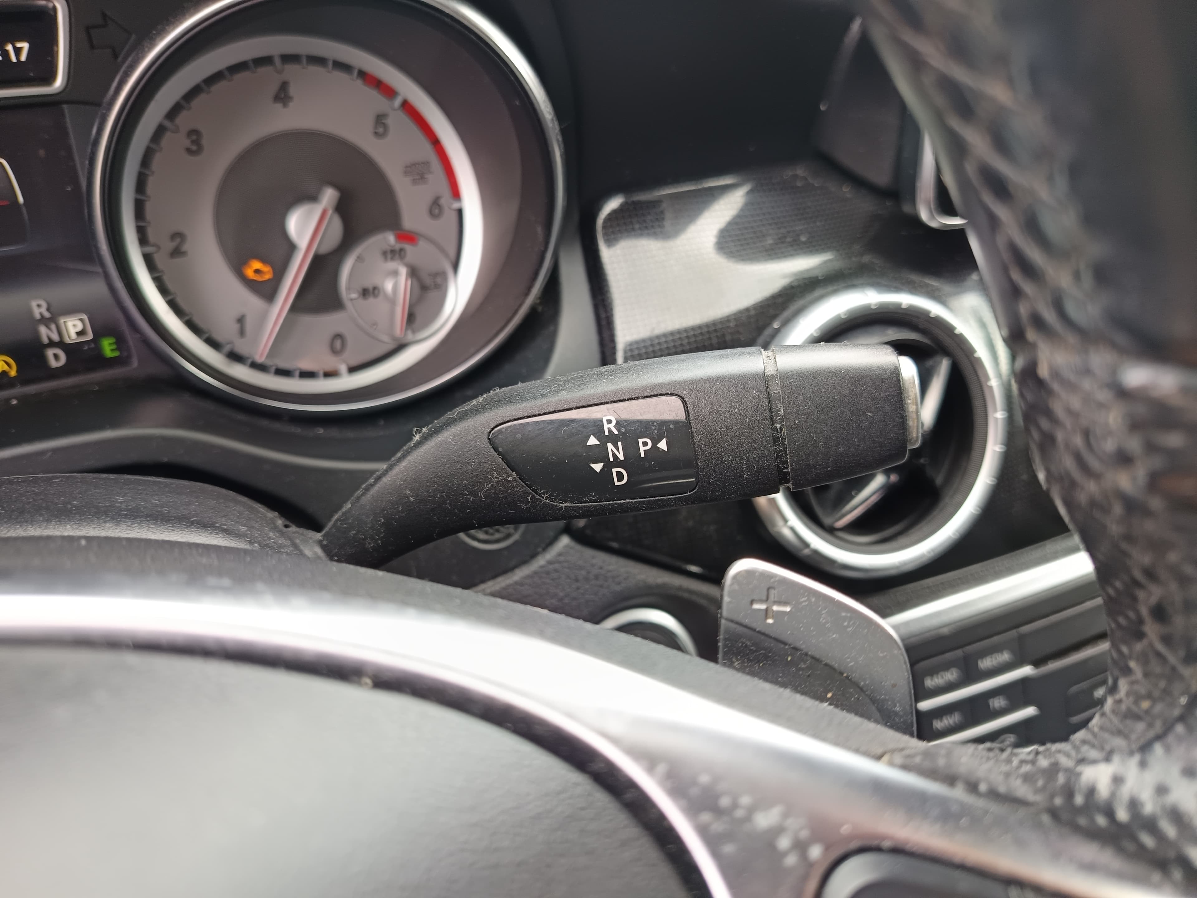 Mercedes-Benz CLA 200 · Ano 2015 — image 43