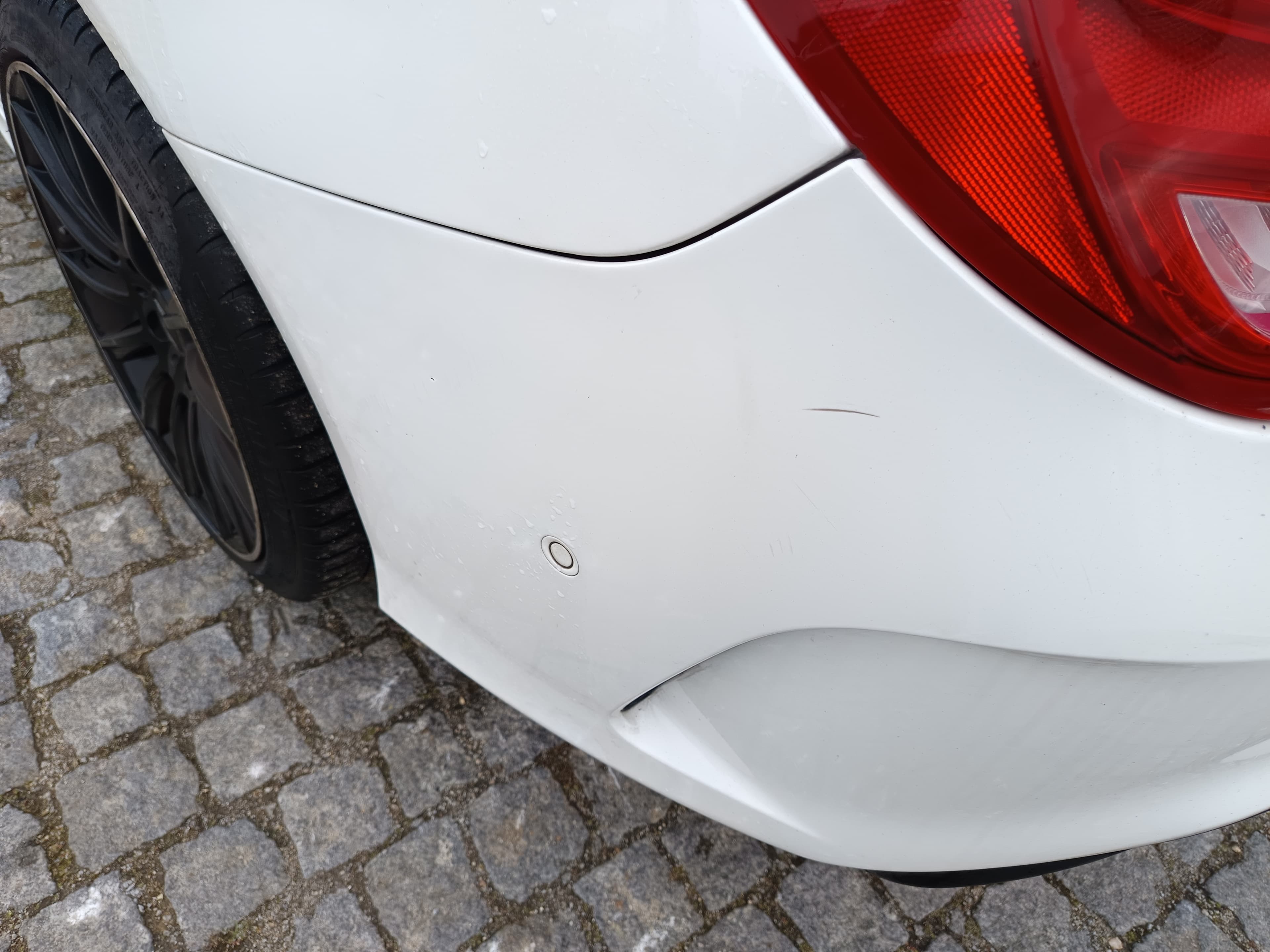 Mercedes-Benz CLA 200 · Ano 2015 — image 13