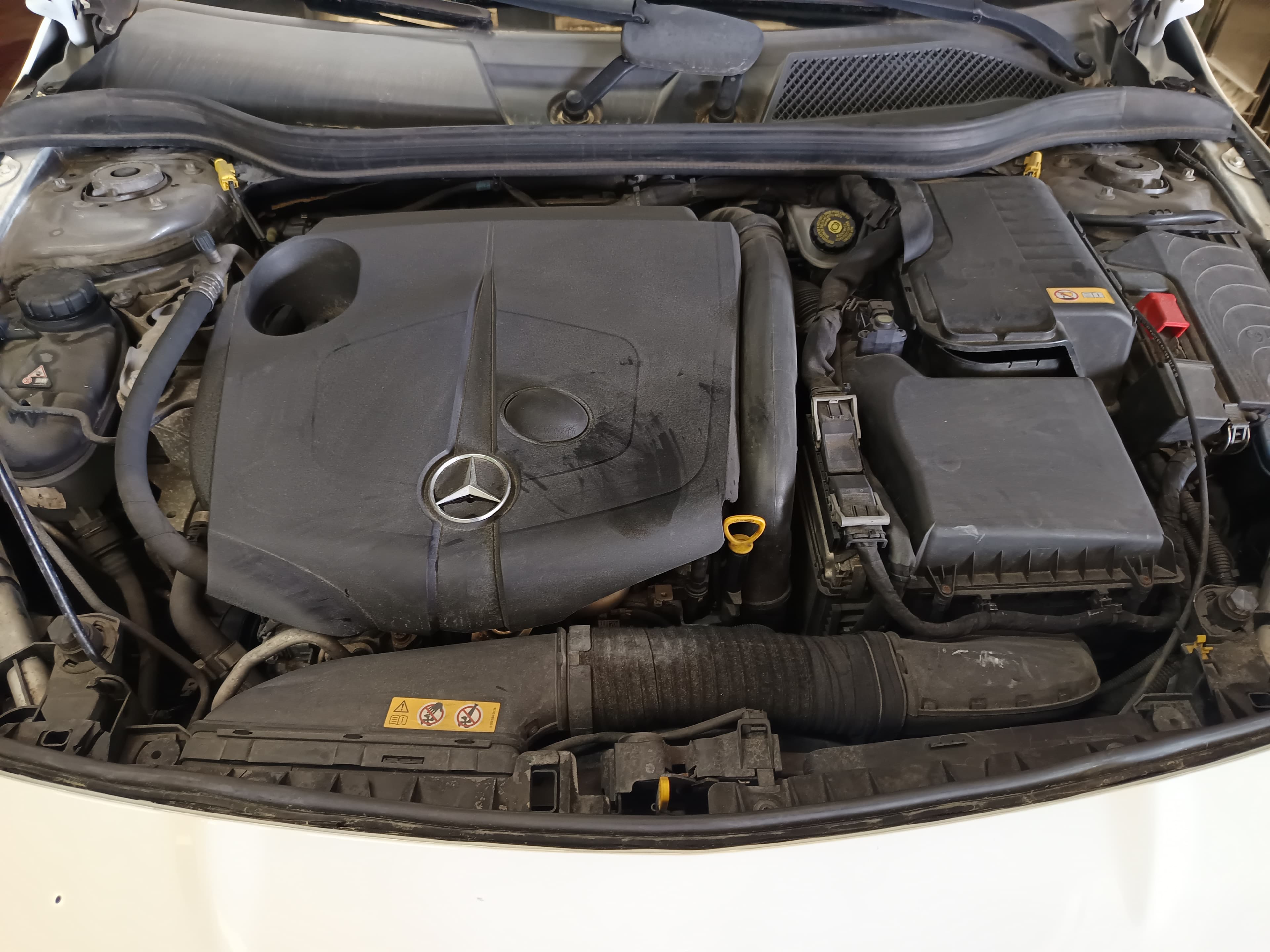 Mercedes-Benz CLA 200 · Ano 2015 — image 20