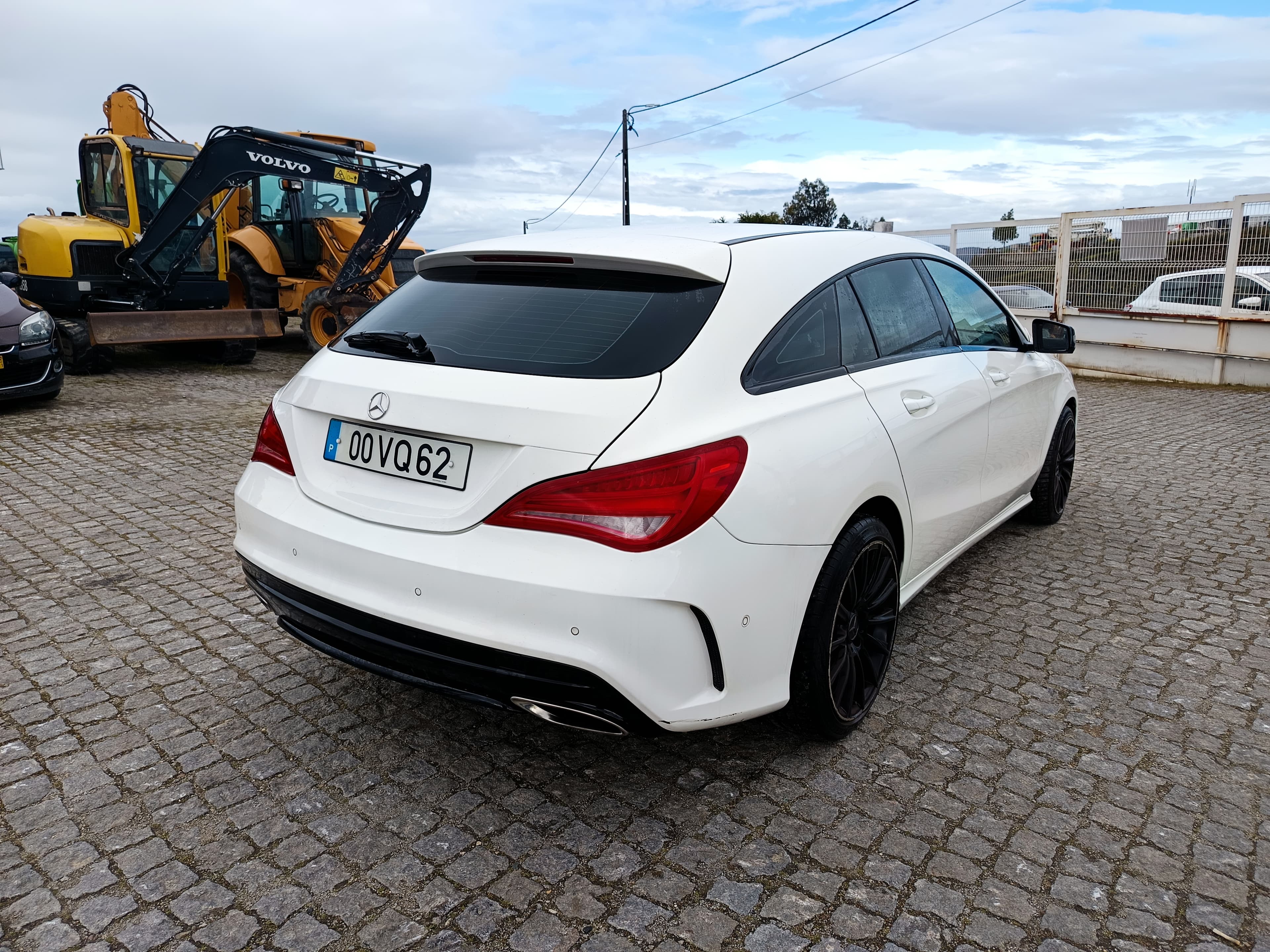 Mercedes-Benz CLA 200 · Ano 2015 — image 4