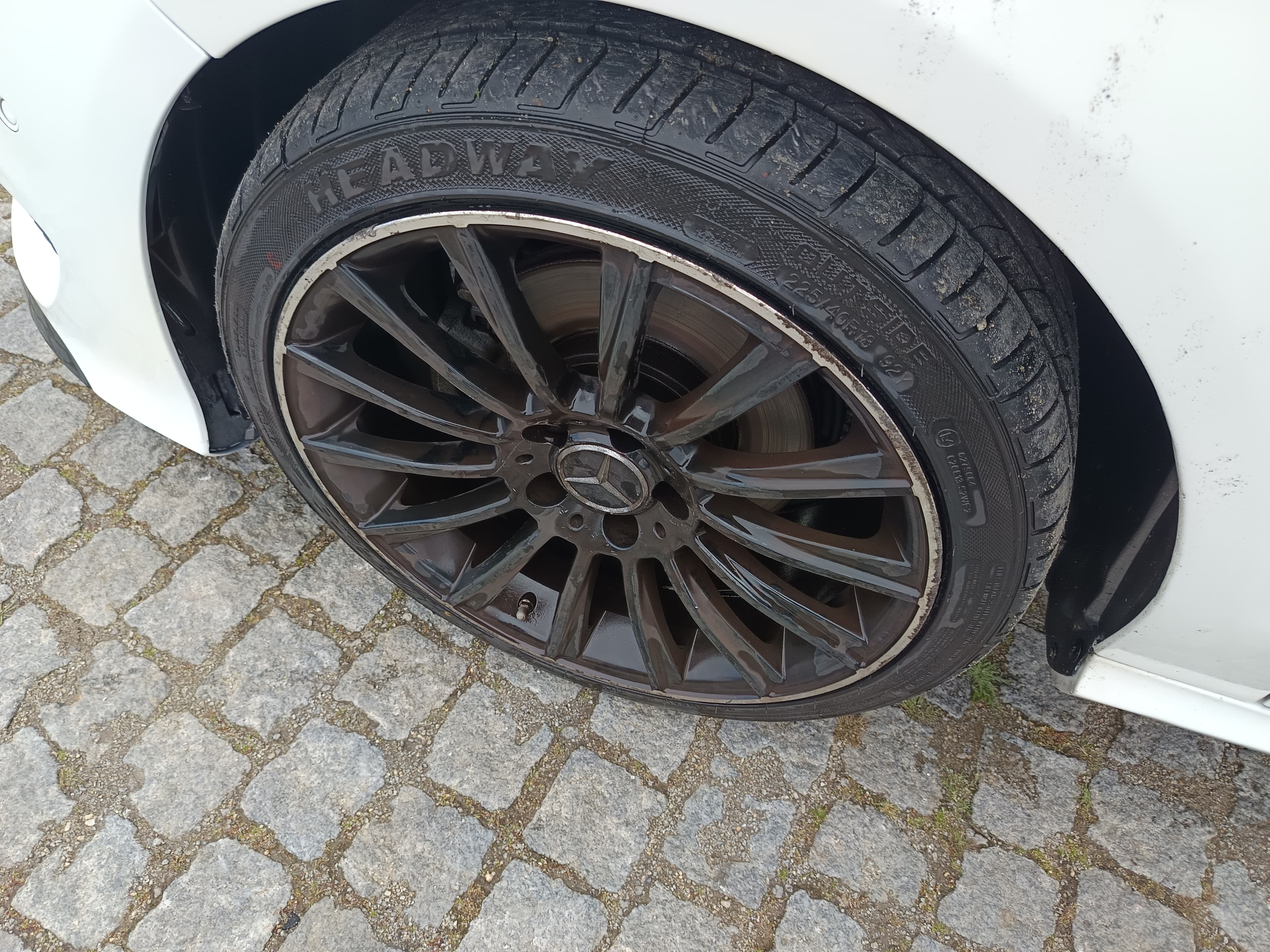 Mercedes-Benz CLA 200 · Ano 2015 — image 17