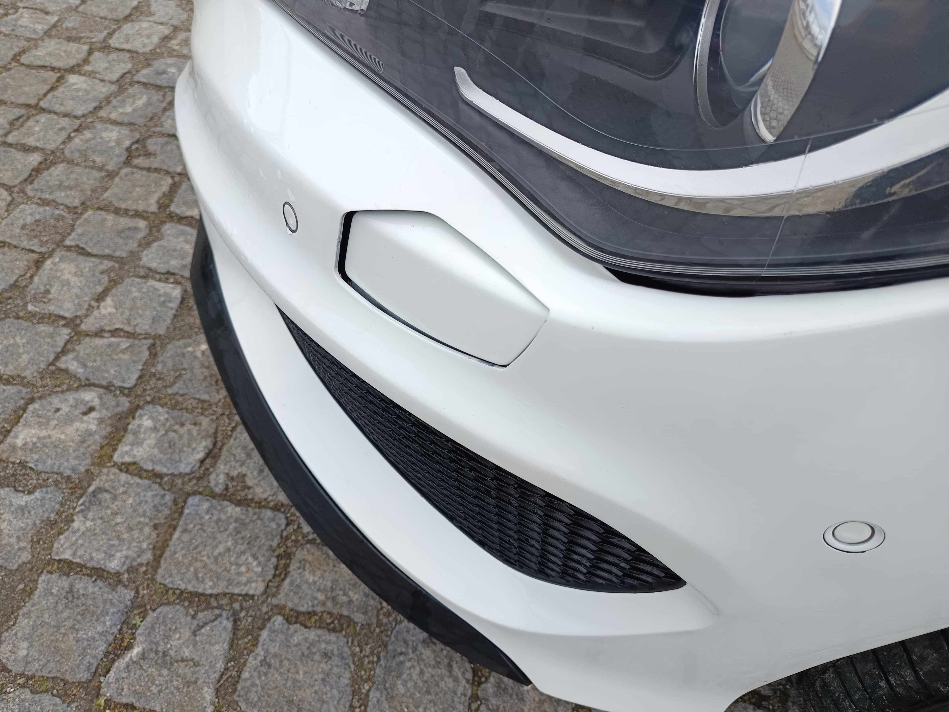 Mercedes-Benz CLA 200 · Ano 2015 — image 18