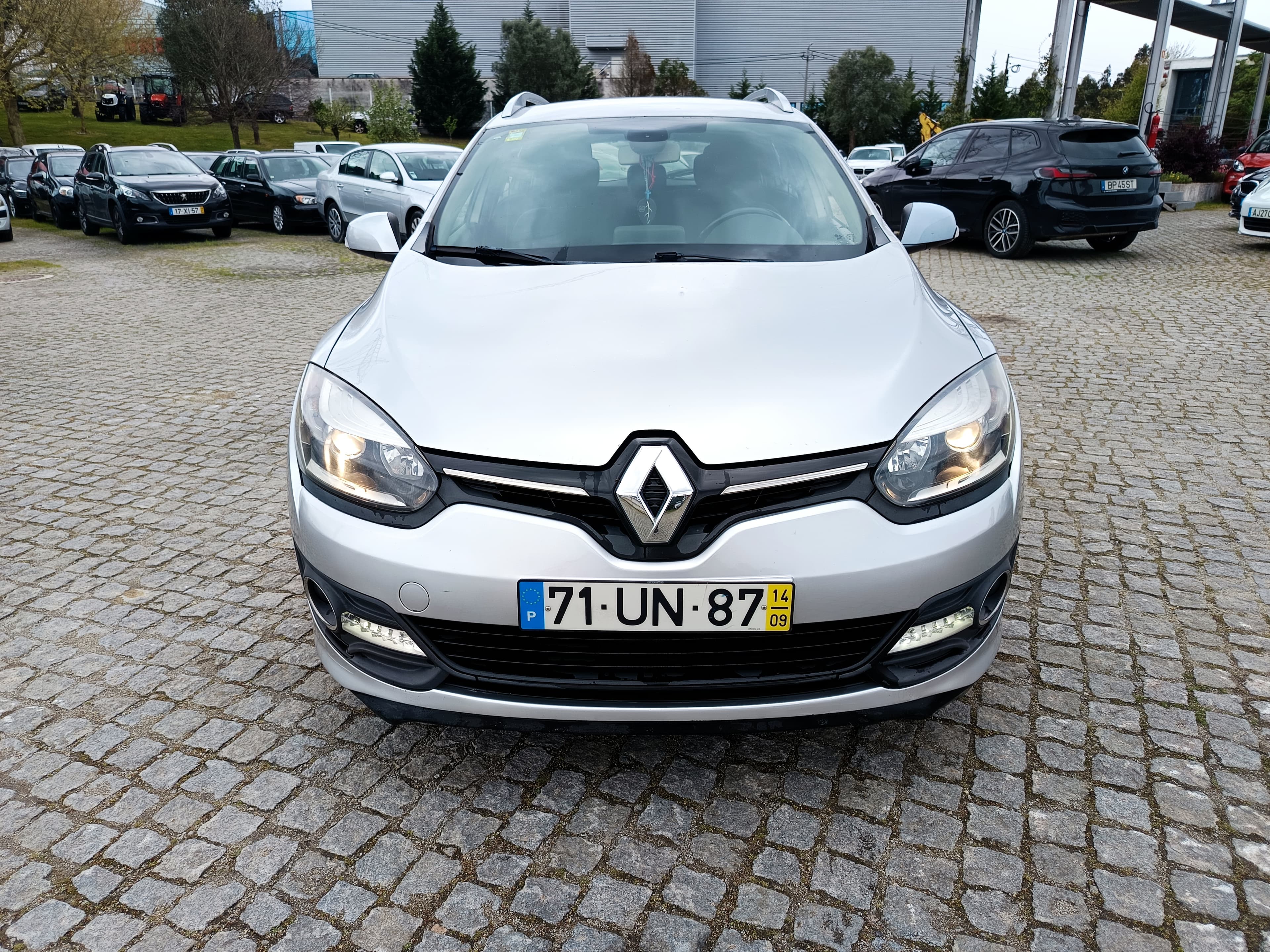 Renault Mégane · Ano 2014 — imagem 2