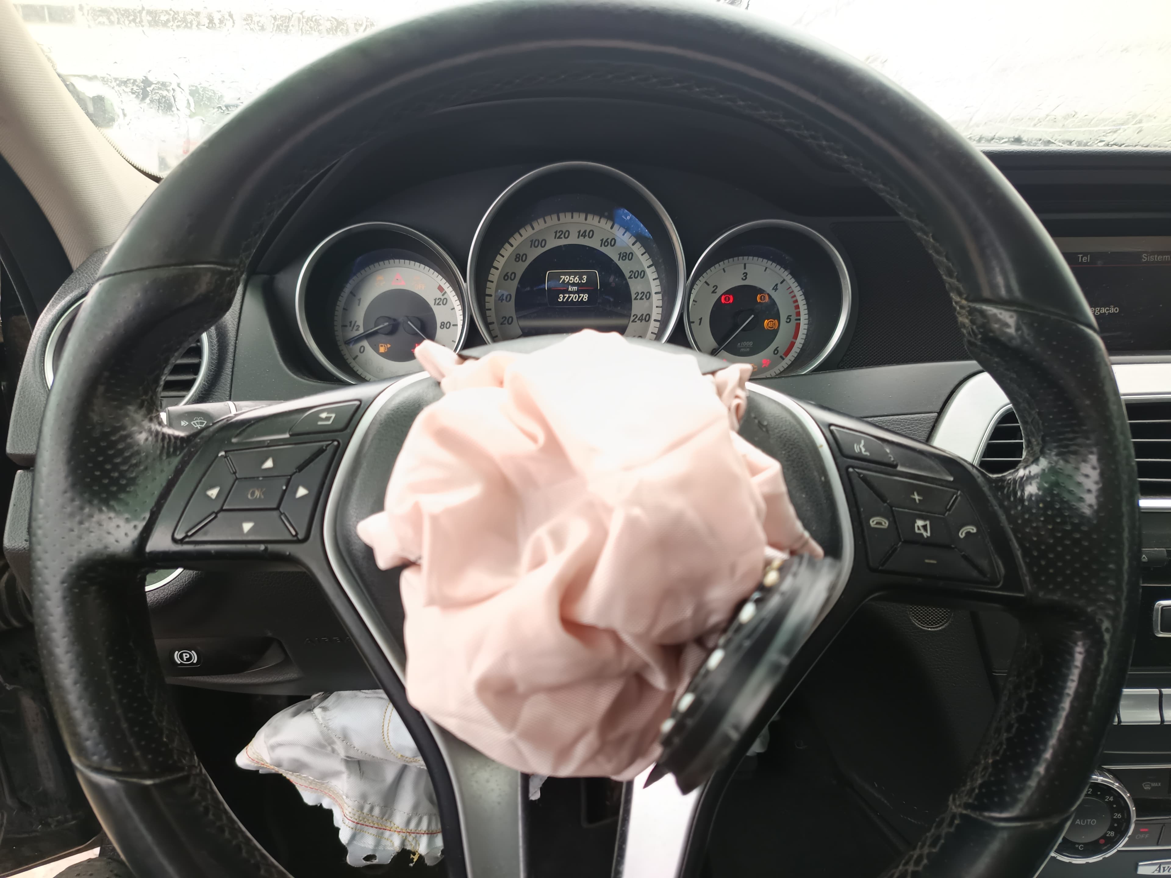 Mercedes-Benz C 180 CDI · Ano 2012 — imagem 46