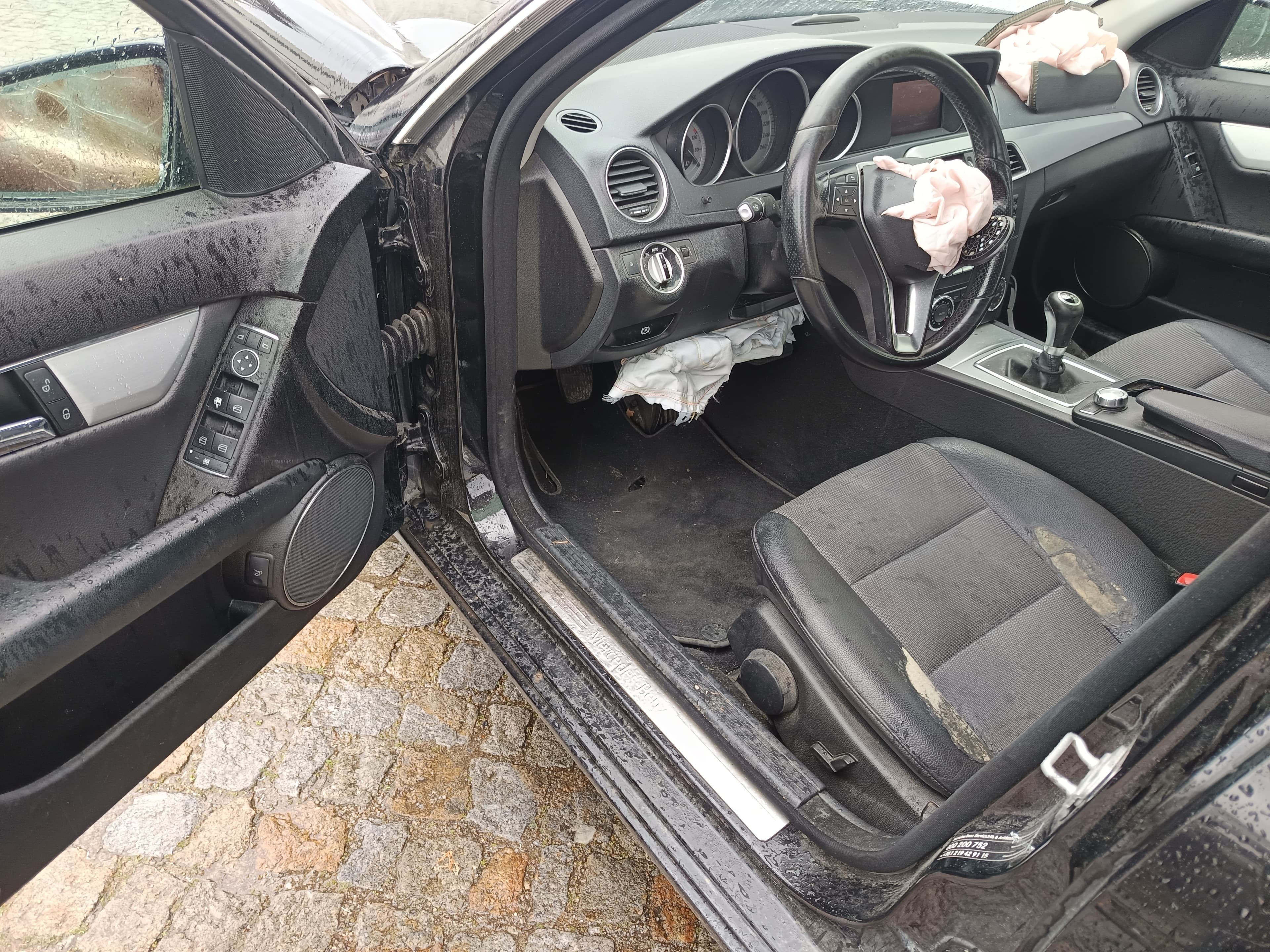 Mercedes-Benz C 180 CDI · Ano 2012 — imagem 36