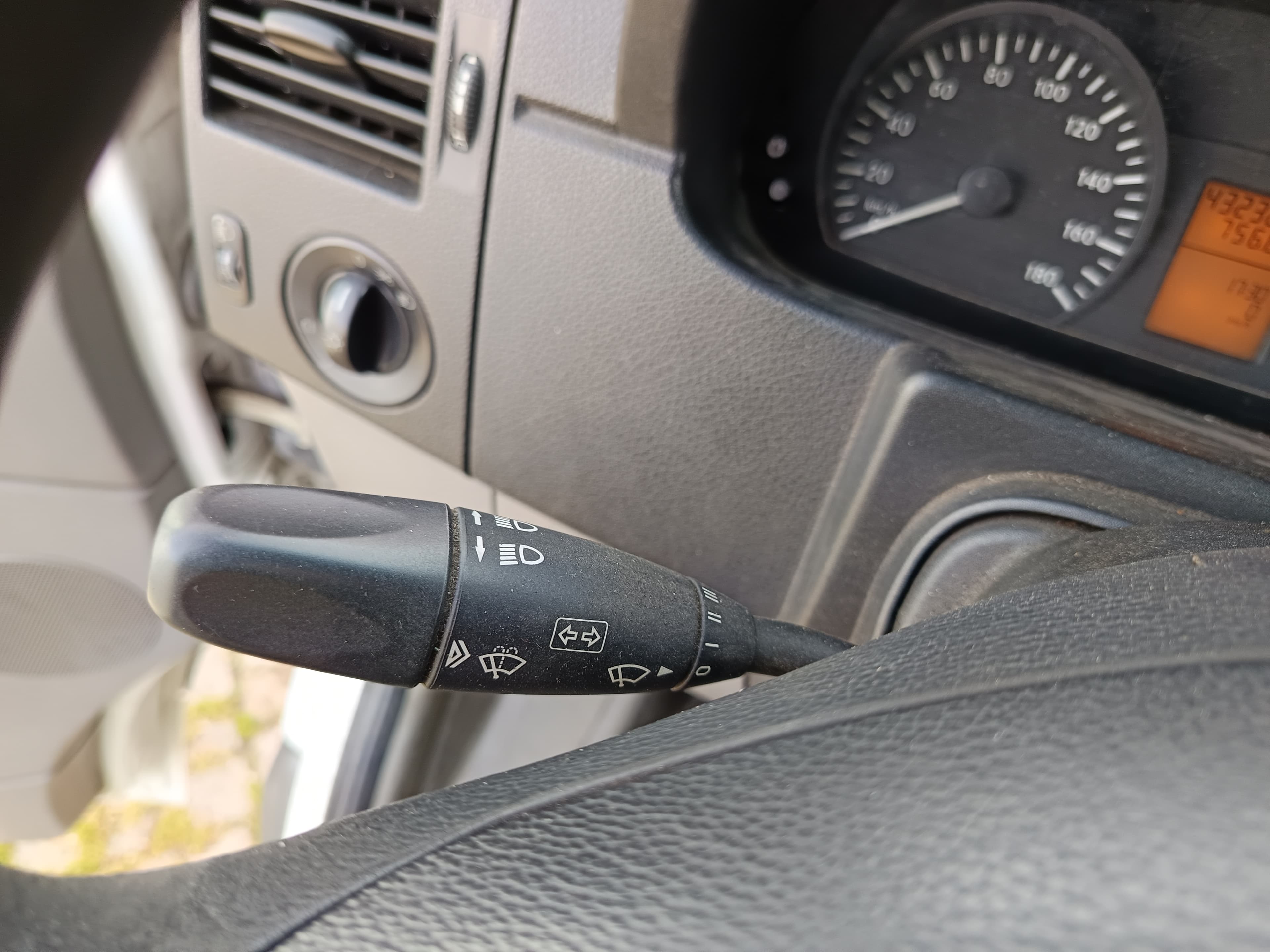 Mercedes-Benz 516CDI · Ano 2010 — image 32