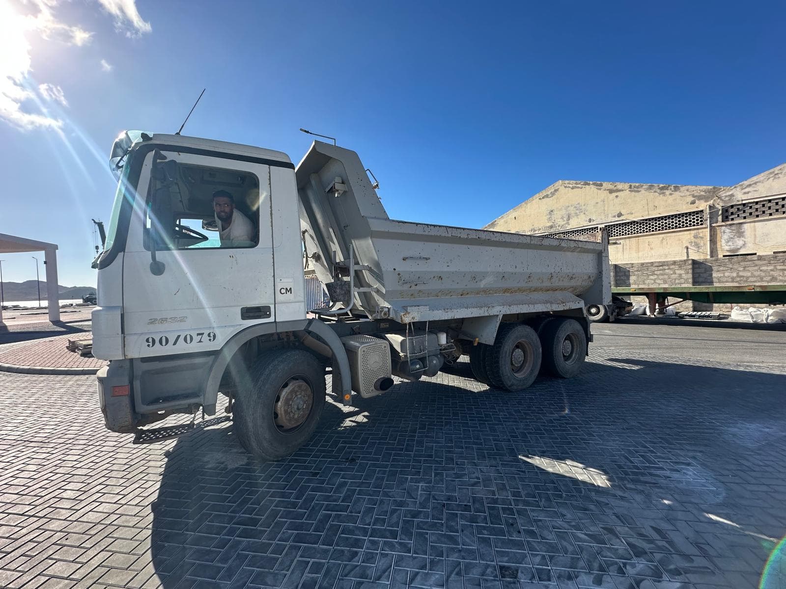 Camião Basculante MERCEDES ACTROS 2632K 6X4 — image 6