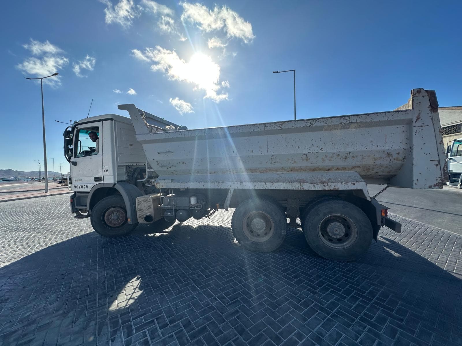 Camião Basculante MERCEDES ACTROS 2632K 6X4 — image 8