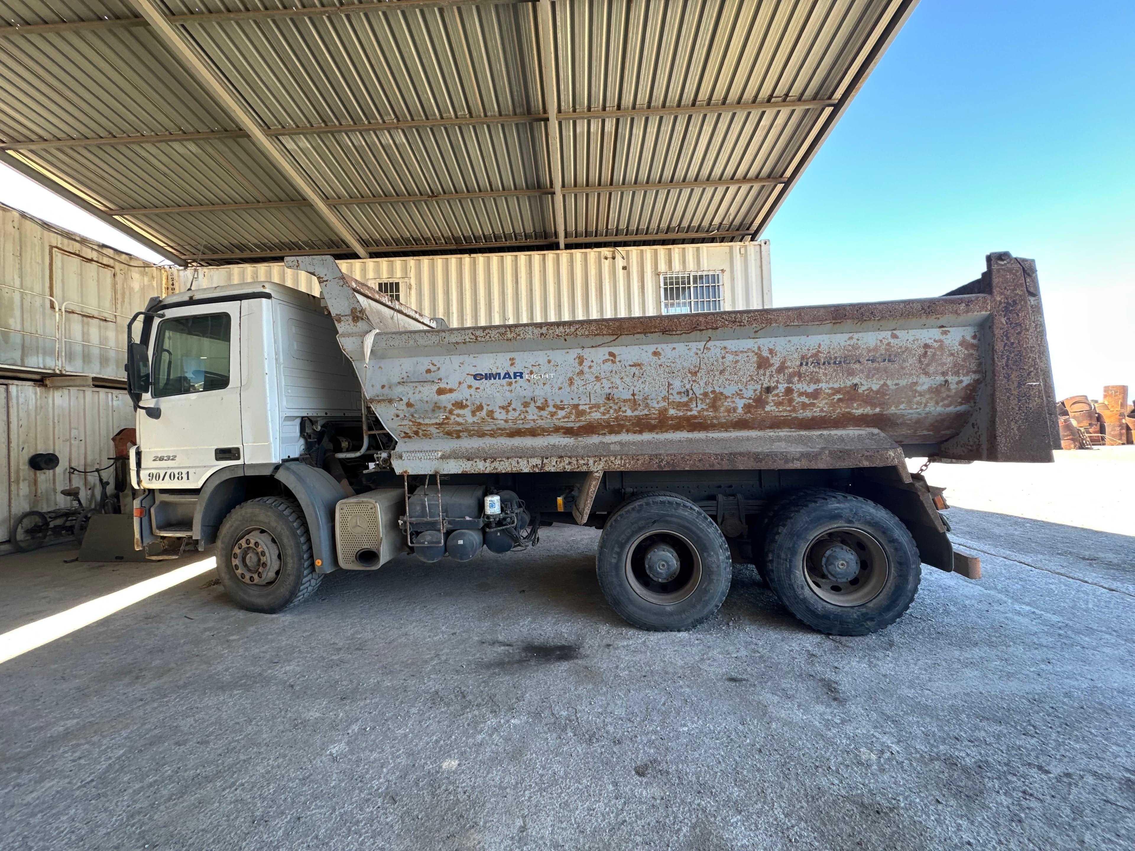 Camião Basculante MERCEDES ACTROS 2632K 6X4 — imagem 8