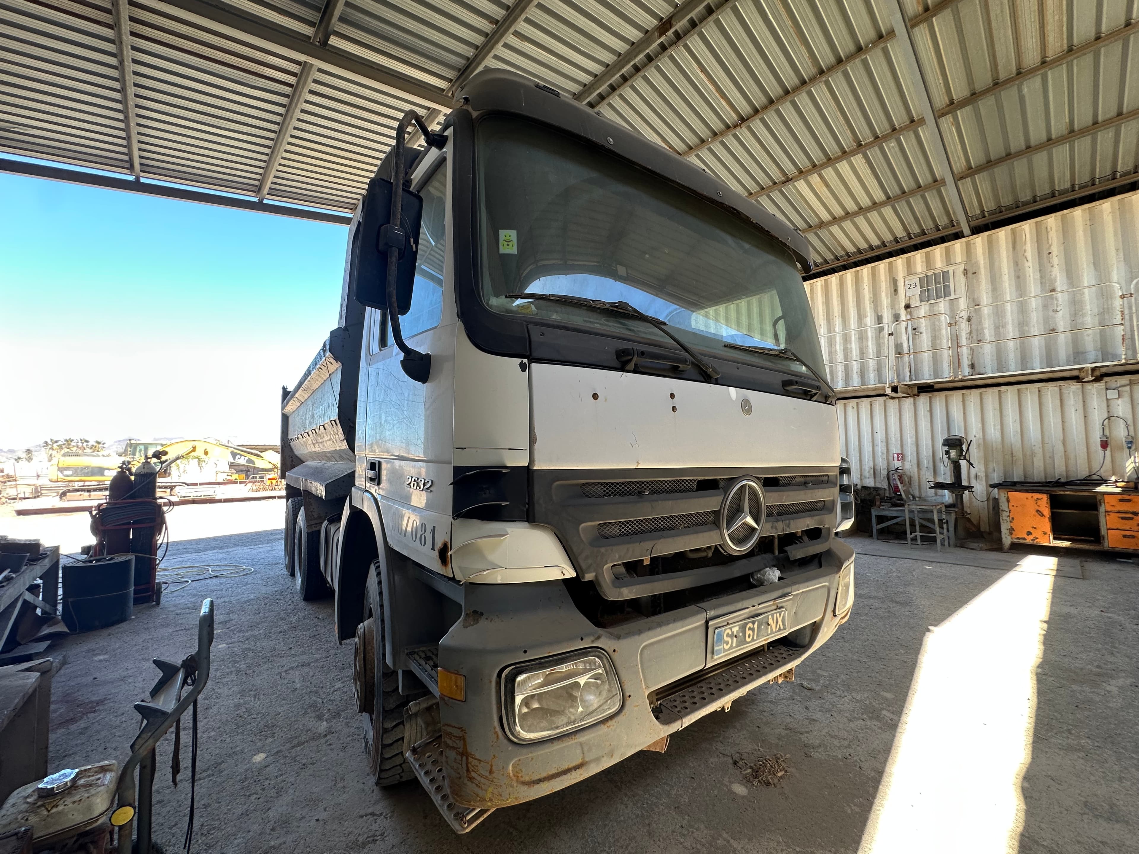 Camião Basculante MERCEDES ACTROS 2632K 6X4 — imagem 3